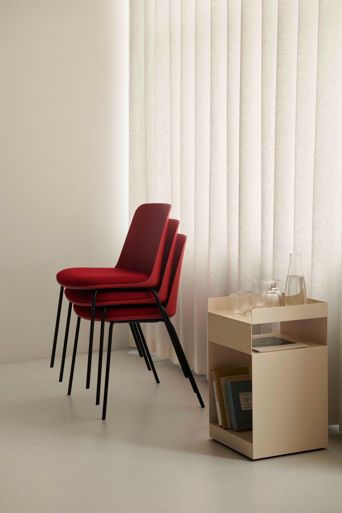 RELY HW65 Armchair in Red with Black Steel Base