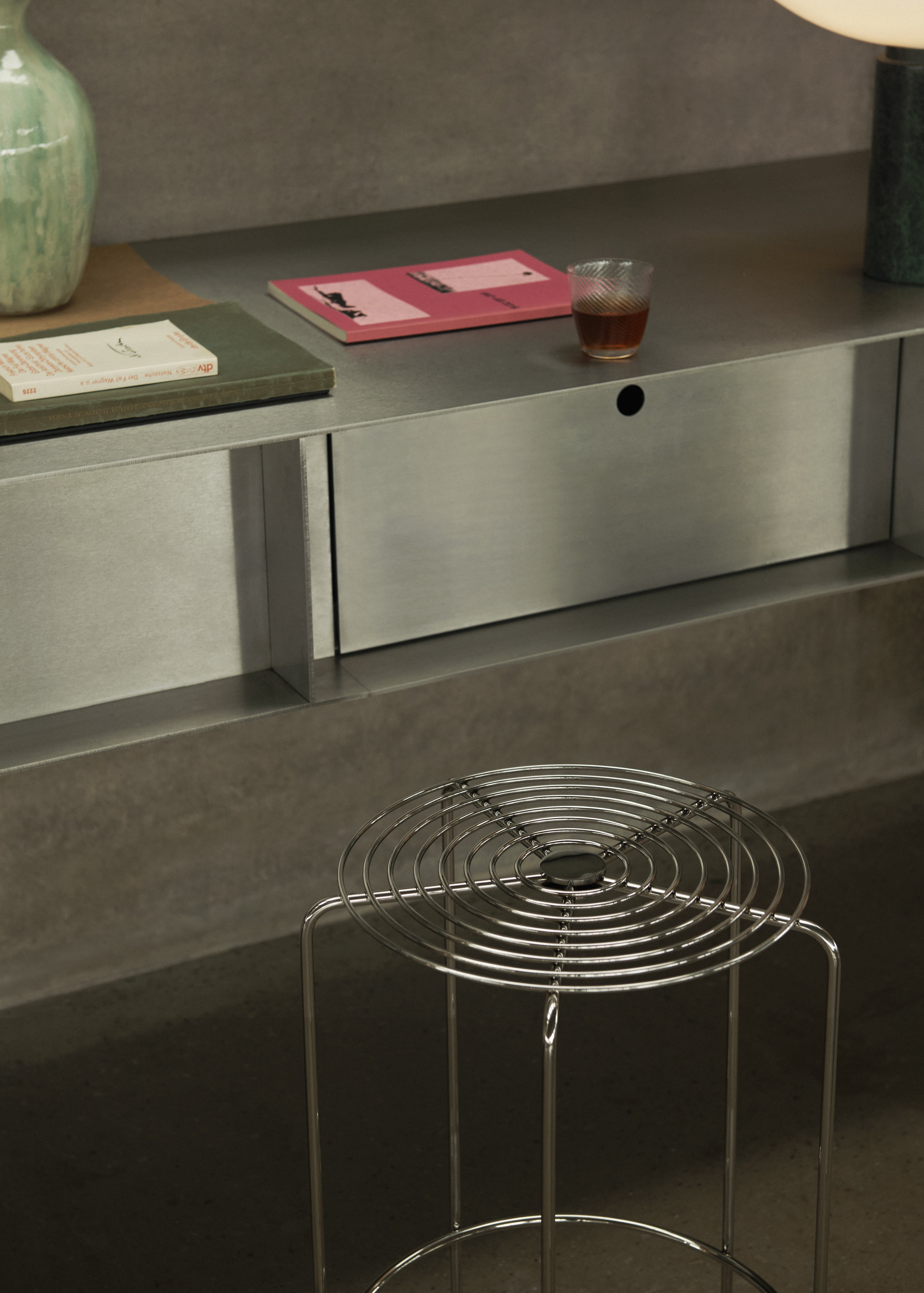 WIRE VP11 Stool polished steel
