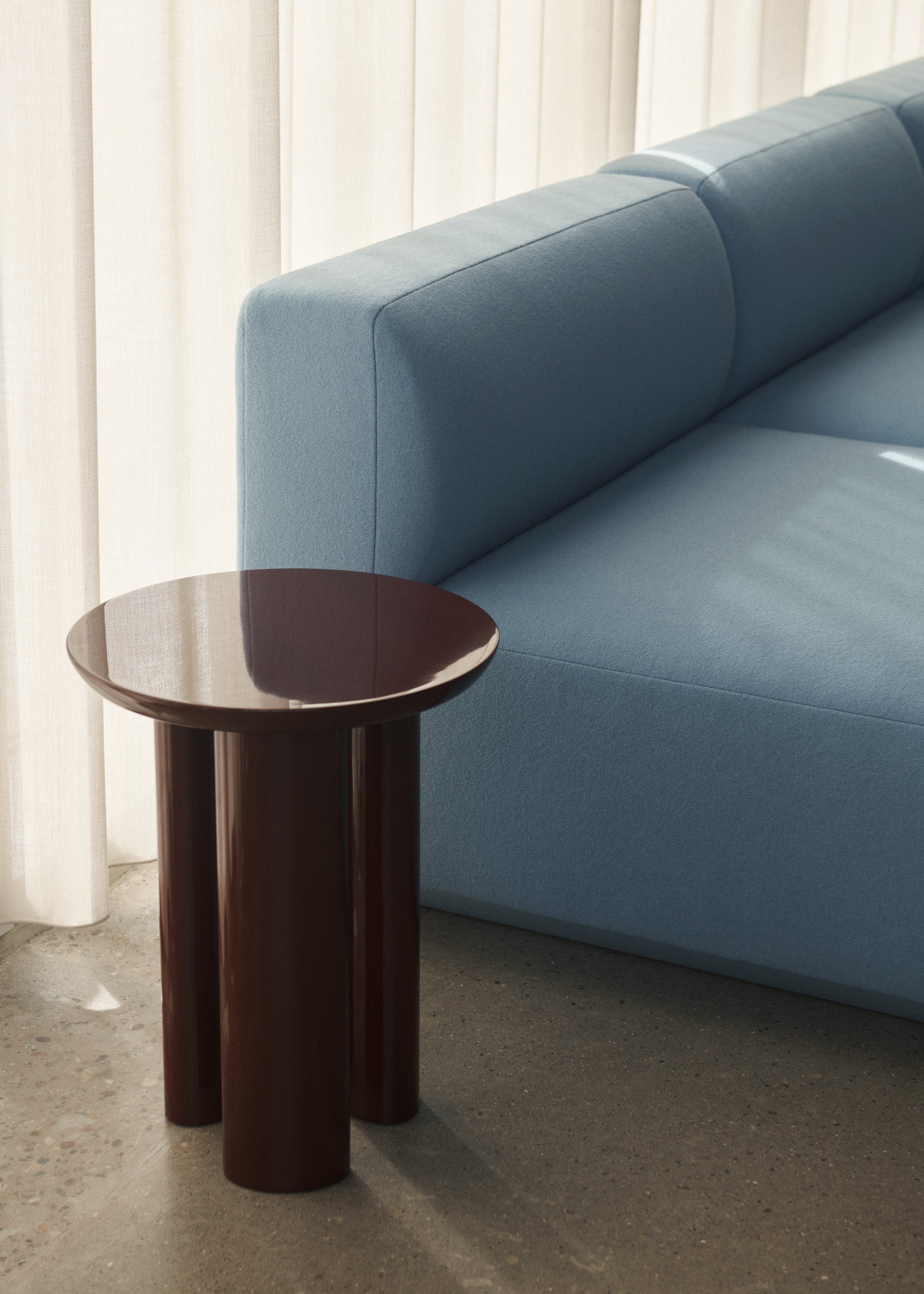 TUNG JA3 Side Table in Burgundy