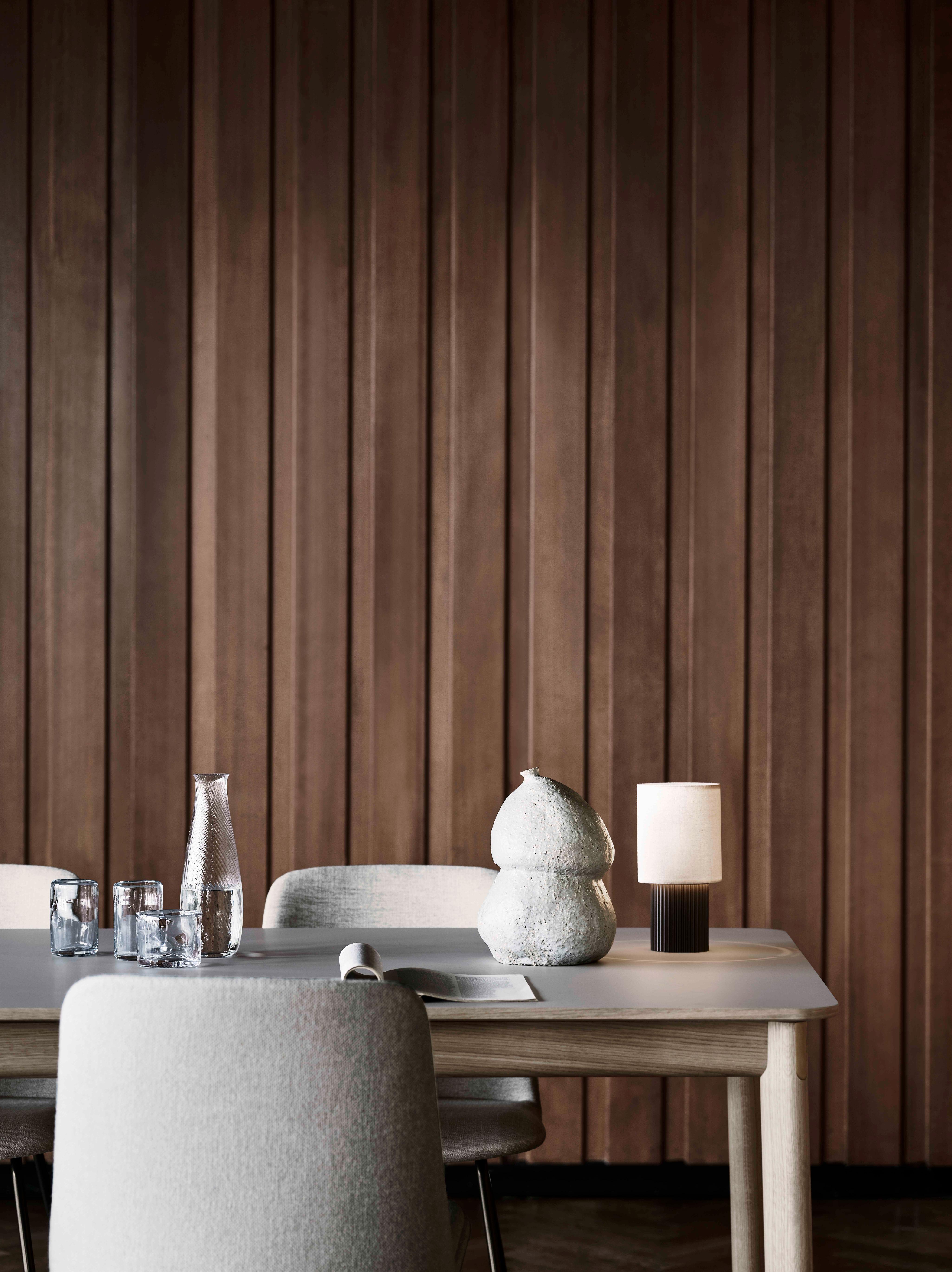 PATCH extendable table beige laminated top with oak base