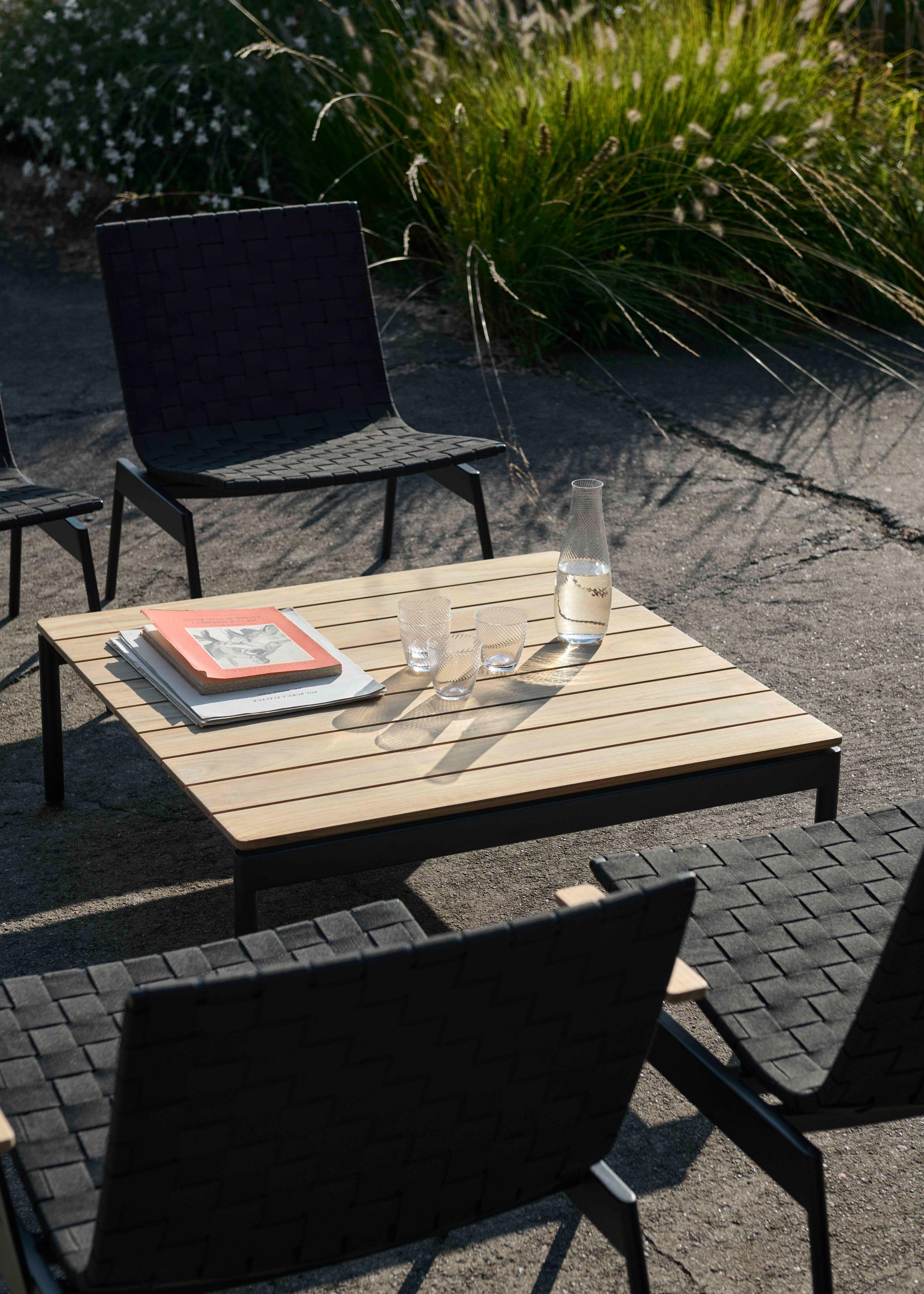 Outdoor coffee table VILLE AV50 teak wood with dark green base