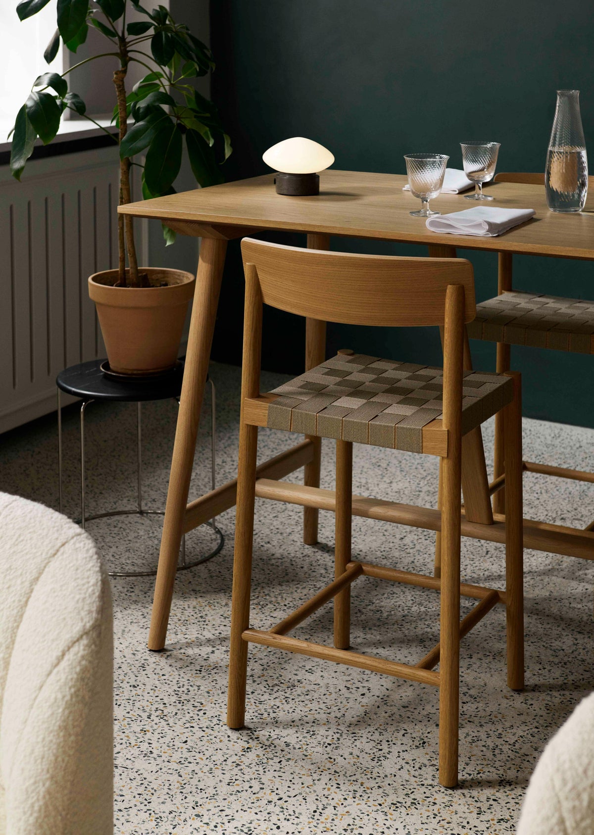 BETTY Stool with beige woven seat and smoked oiled oak