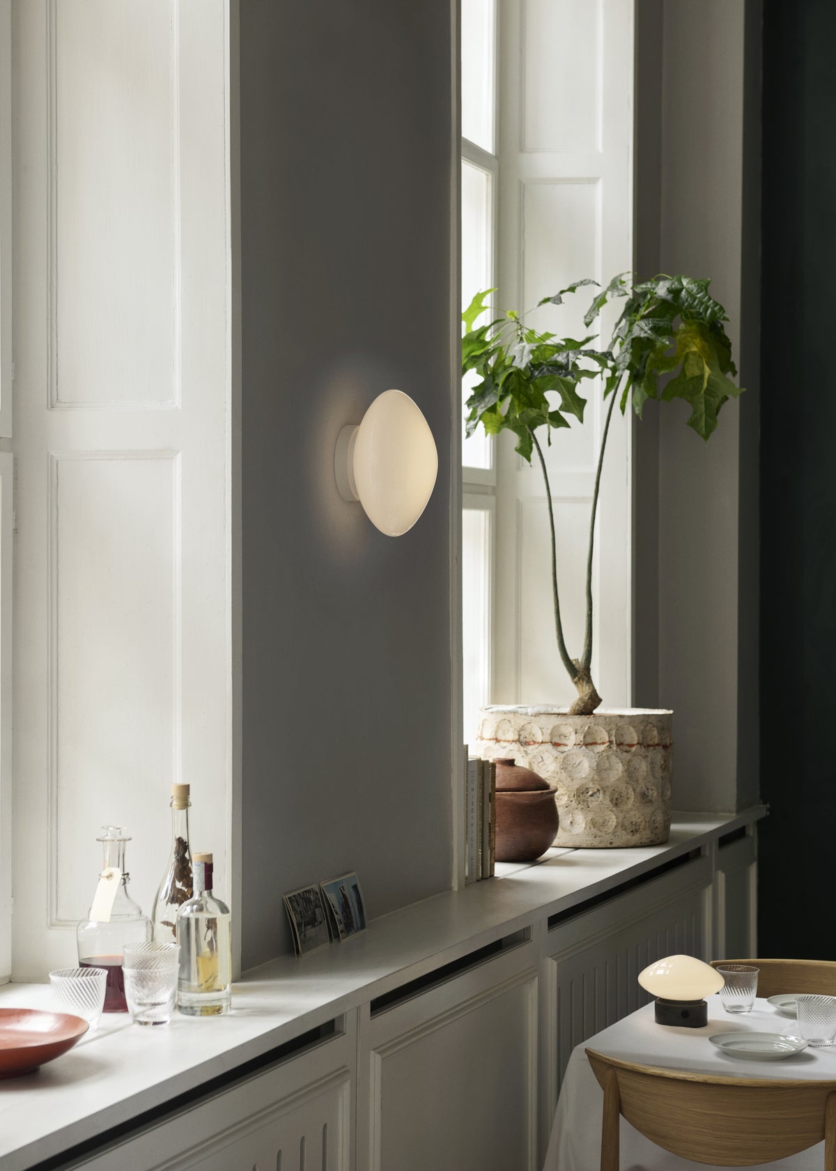 MIST AP22 wall sconce in white