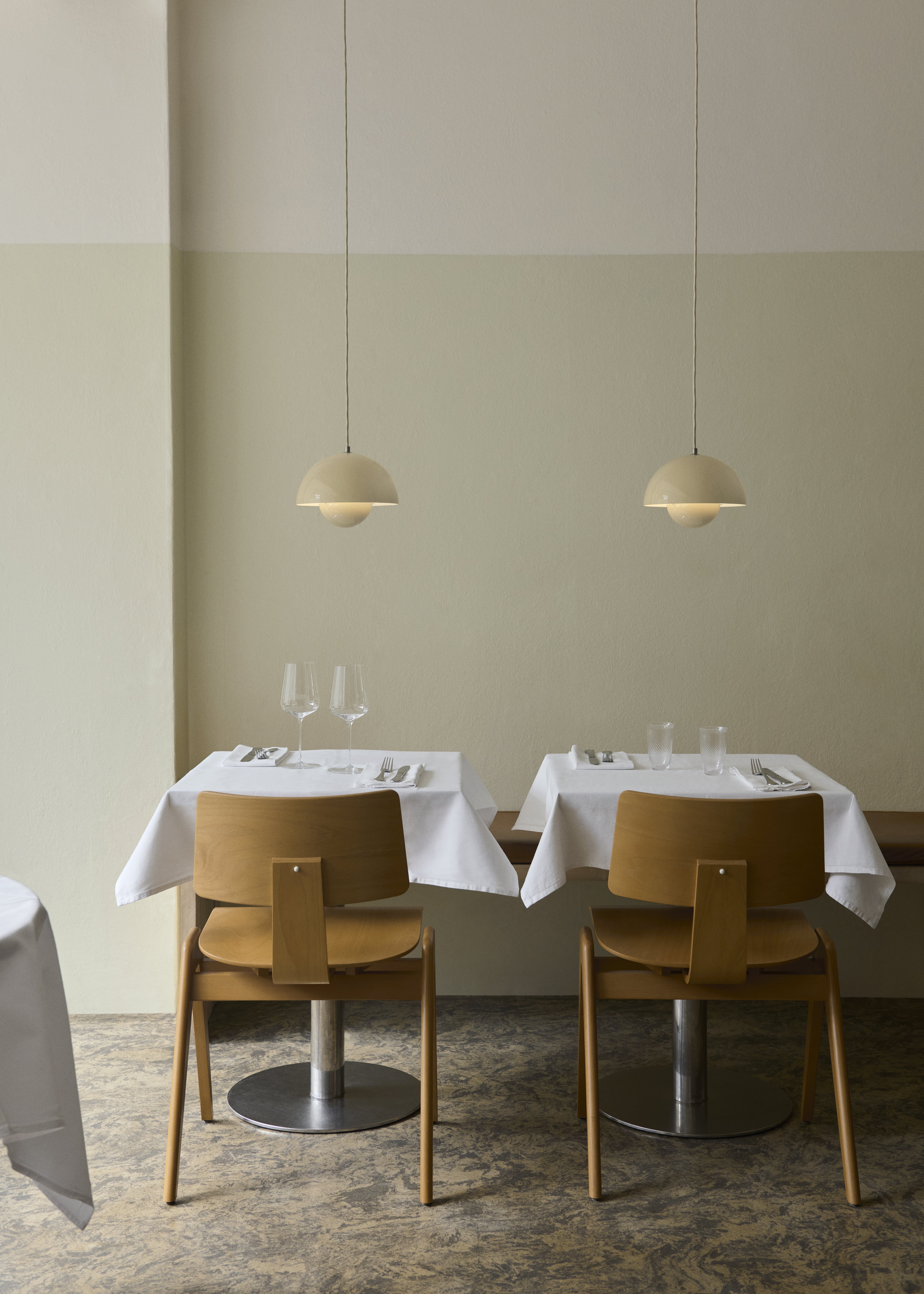FLOWERPOT cobalt pendant lamp