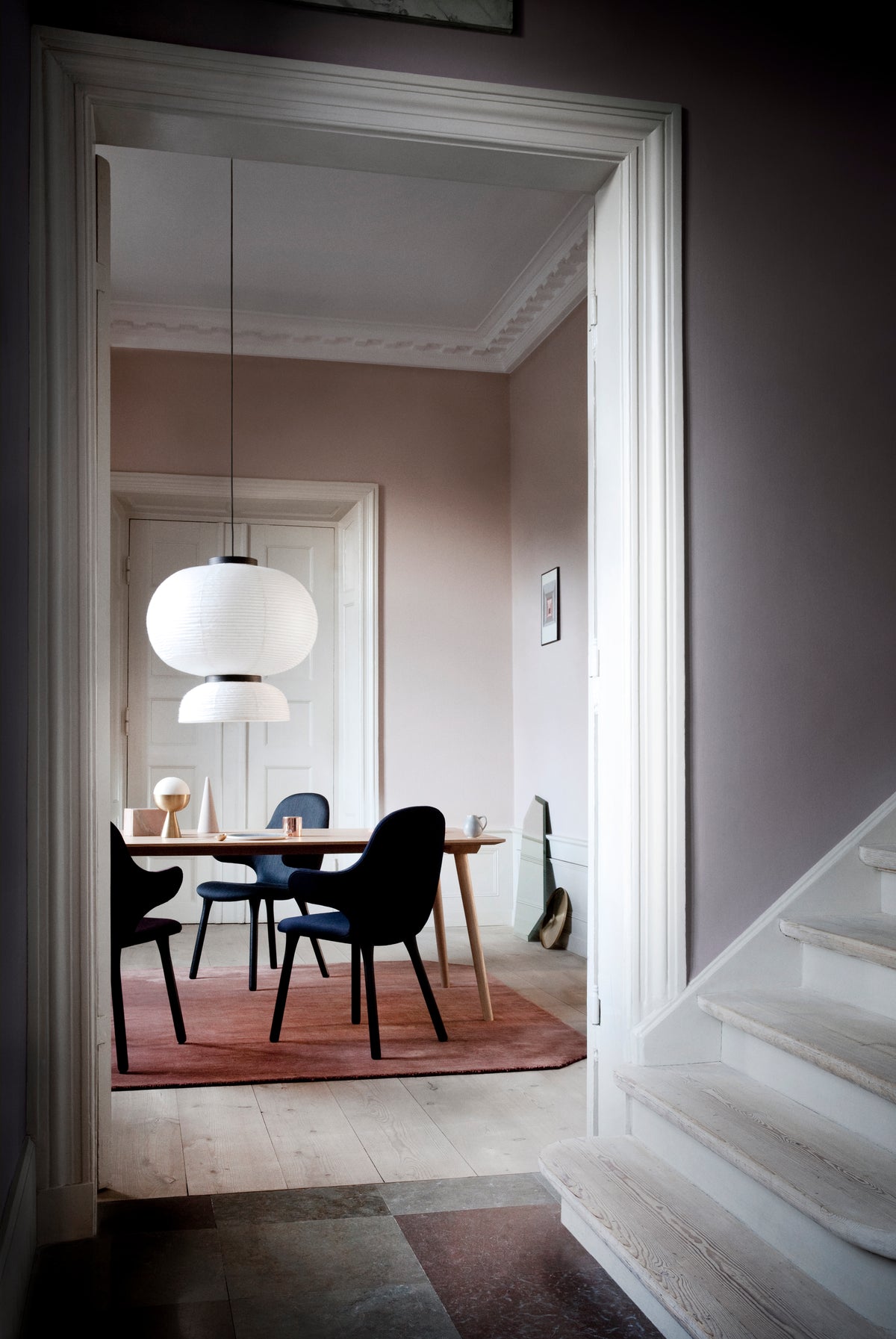 CATCH JH1 upholstered chair with an oak base