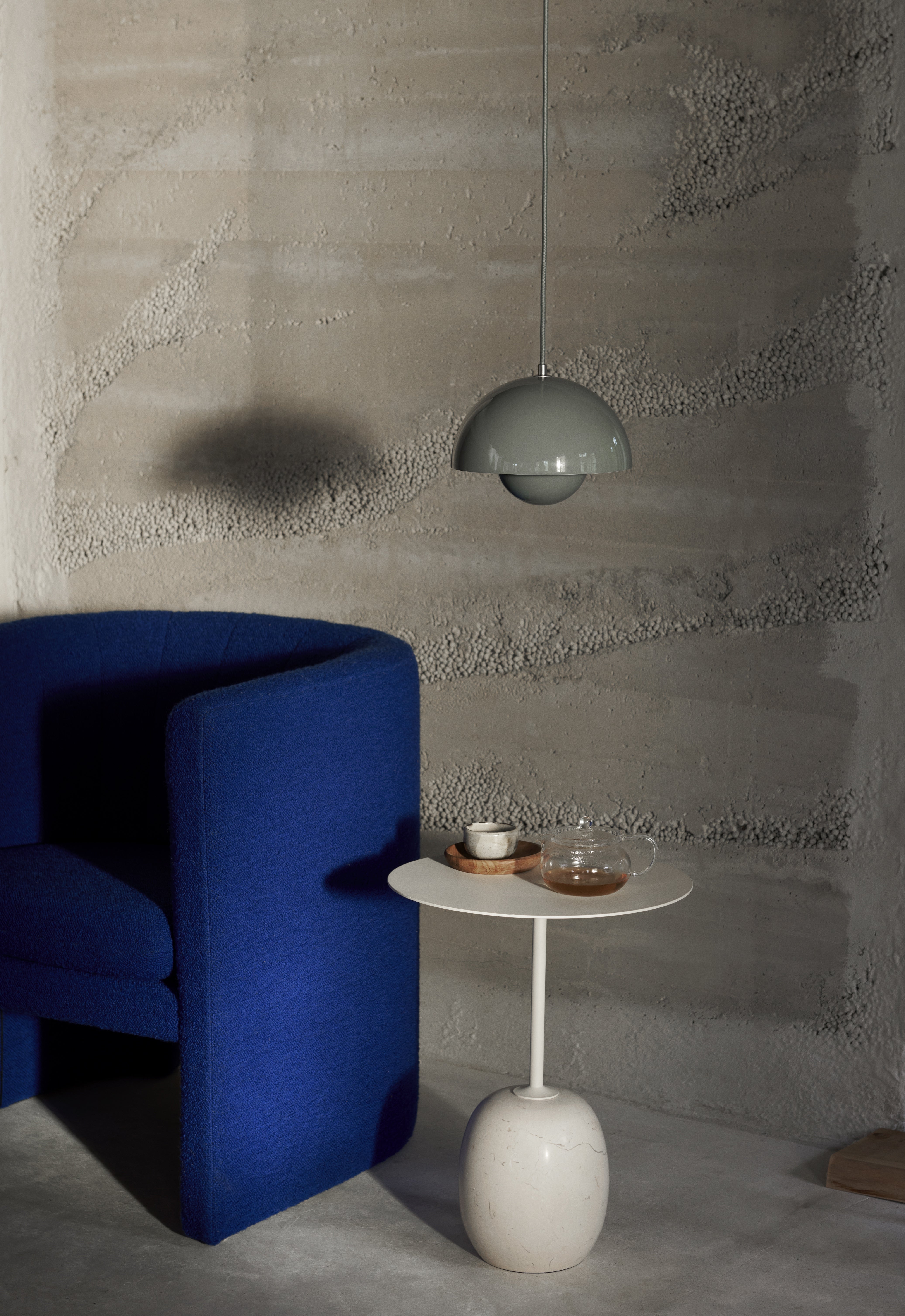 FLOWERPOT cobalt pendant lamp
