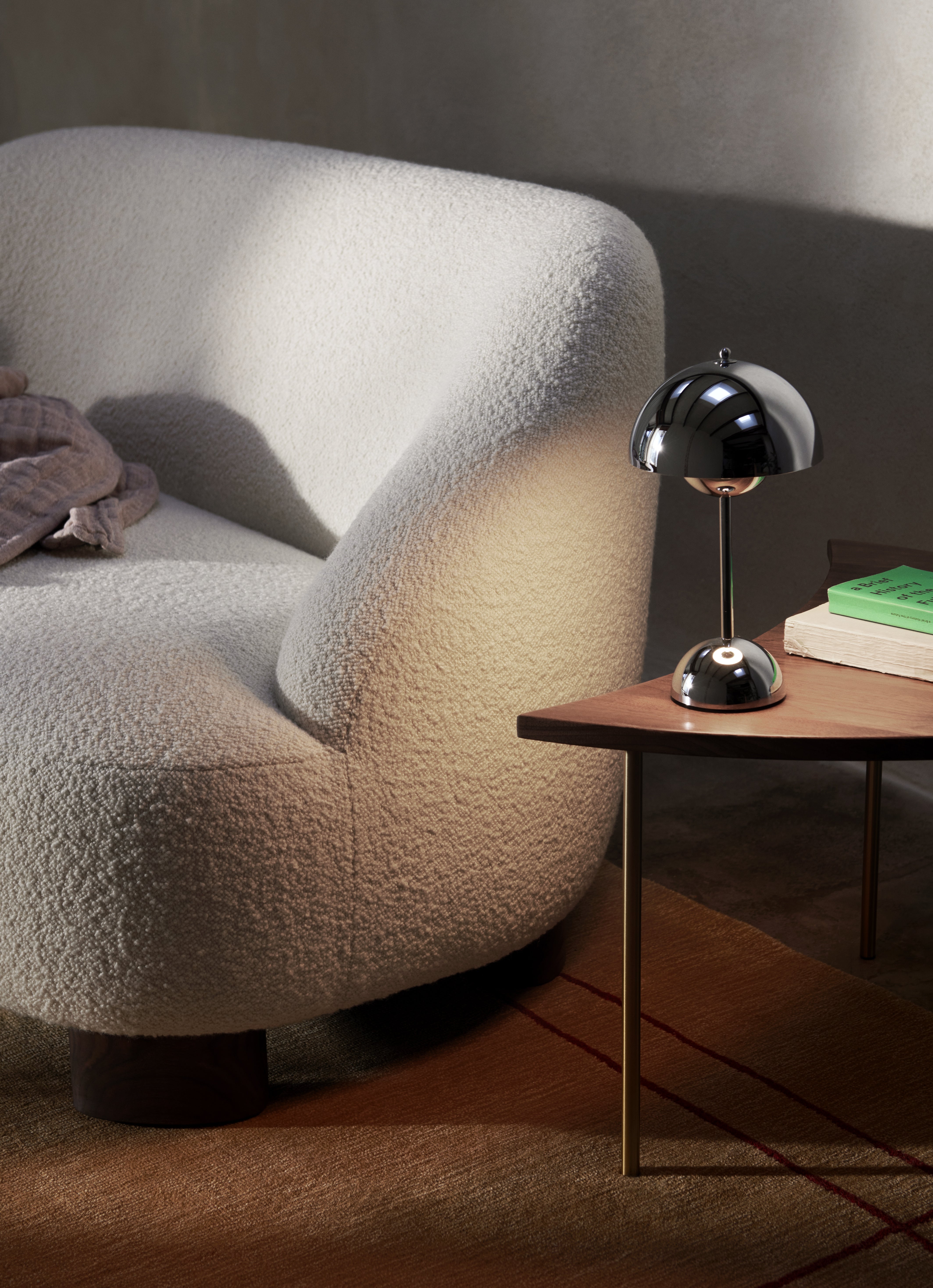 FLOWERPOT VP9 Portable Lamp in Chrome