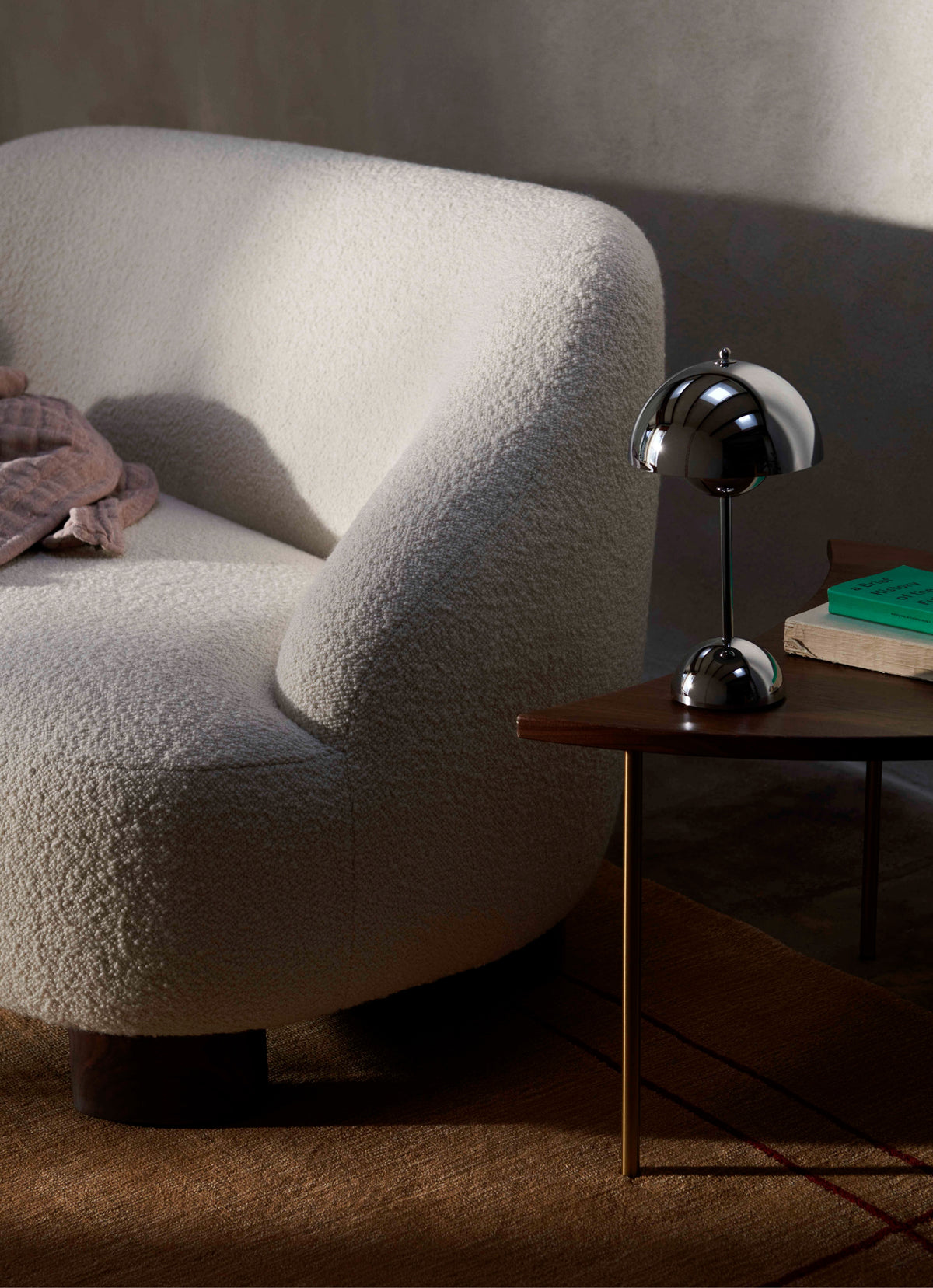 MARGAS LC3 Upholstered 2-Seater Sofa with Oak Base