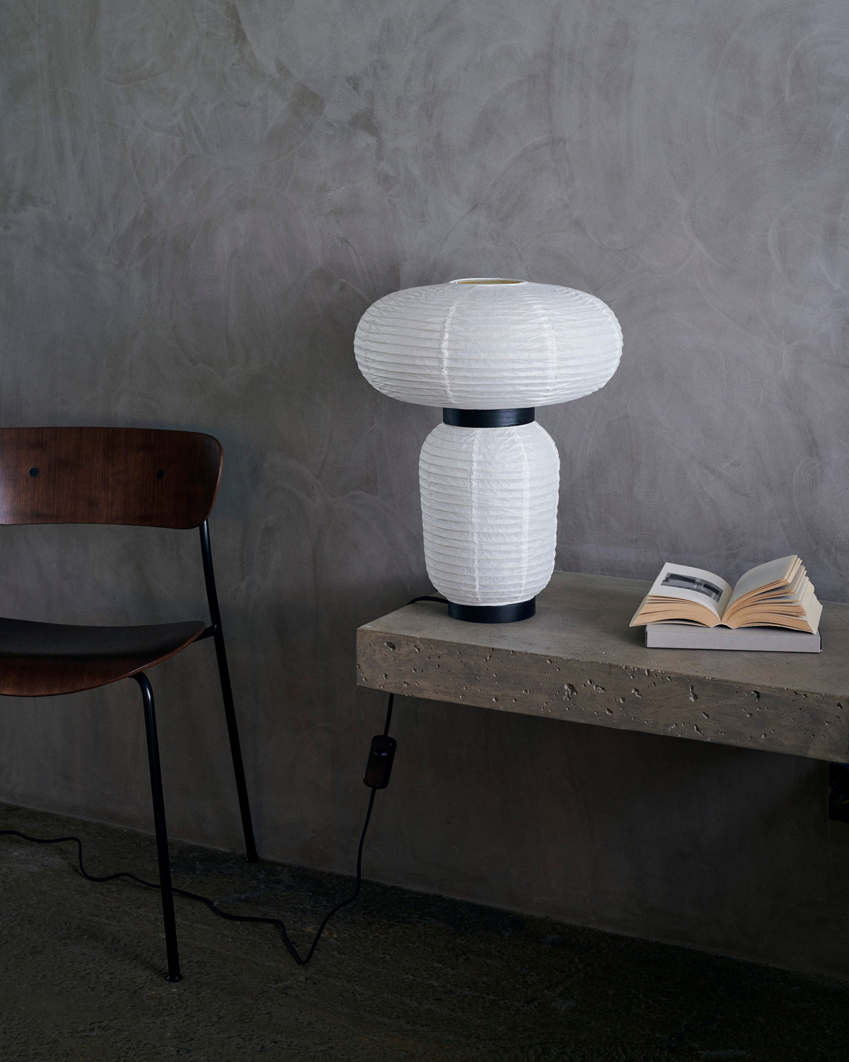 Table lamp FORMAKAMI JH18 with a white paper shade and black oak finish