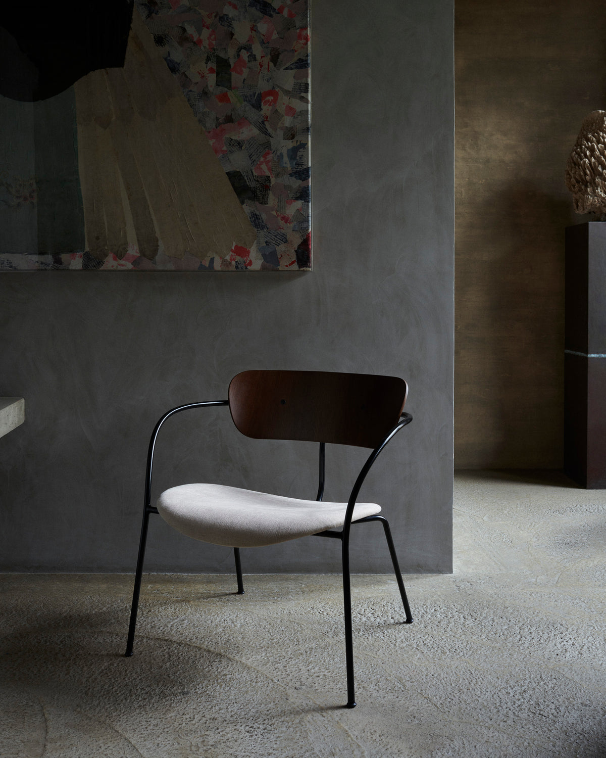 PAVILION AV6 Armchair in black lacquered oak with an upholstered seat and black base