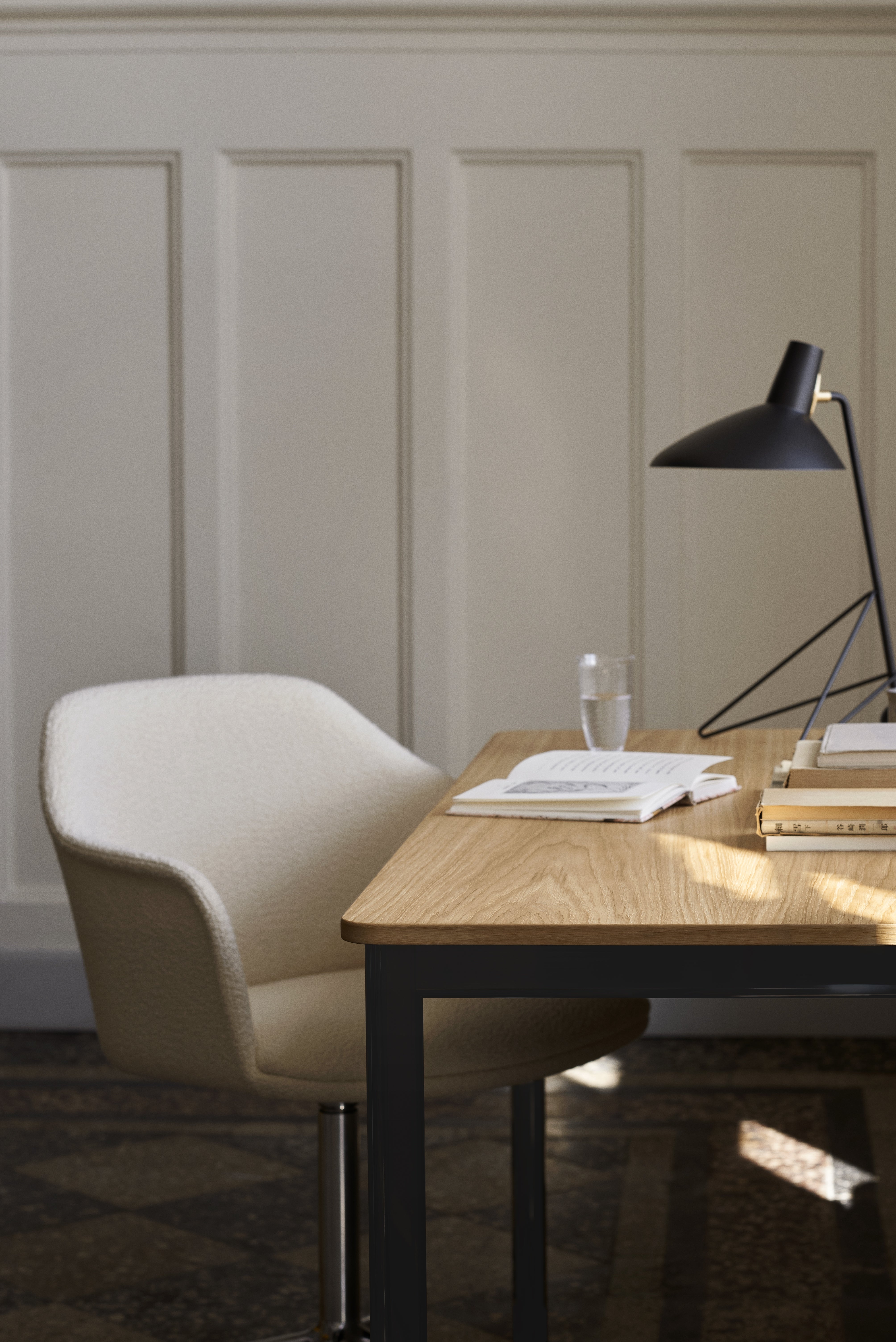 TRIPOD HM9 Black Table Lamp