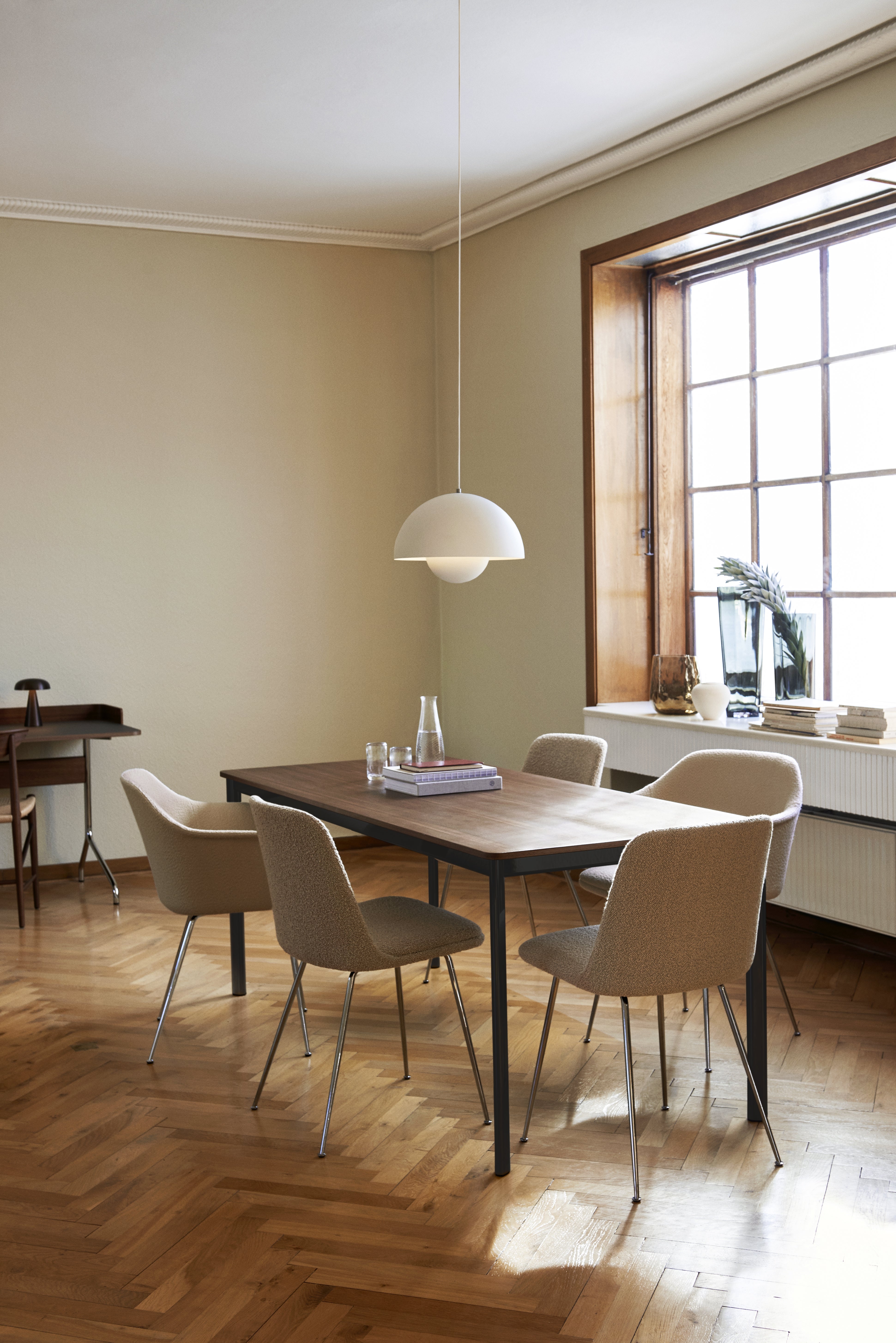 FLOWERPOT pendant lamp in matte white