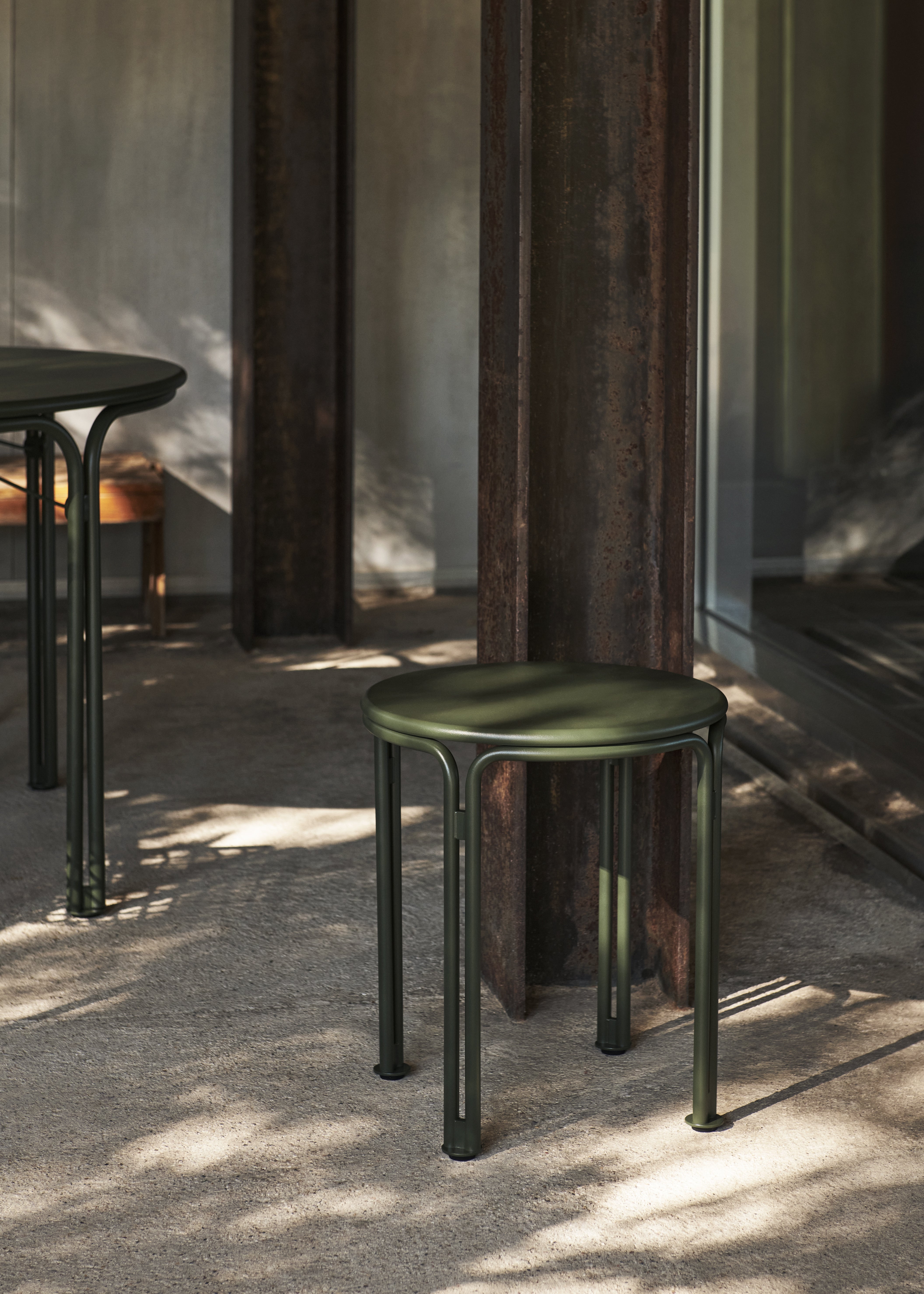THORVALD SC102 Outdoor Side Table Ivory