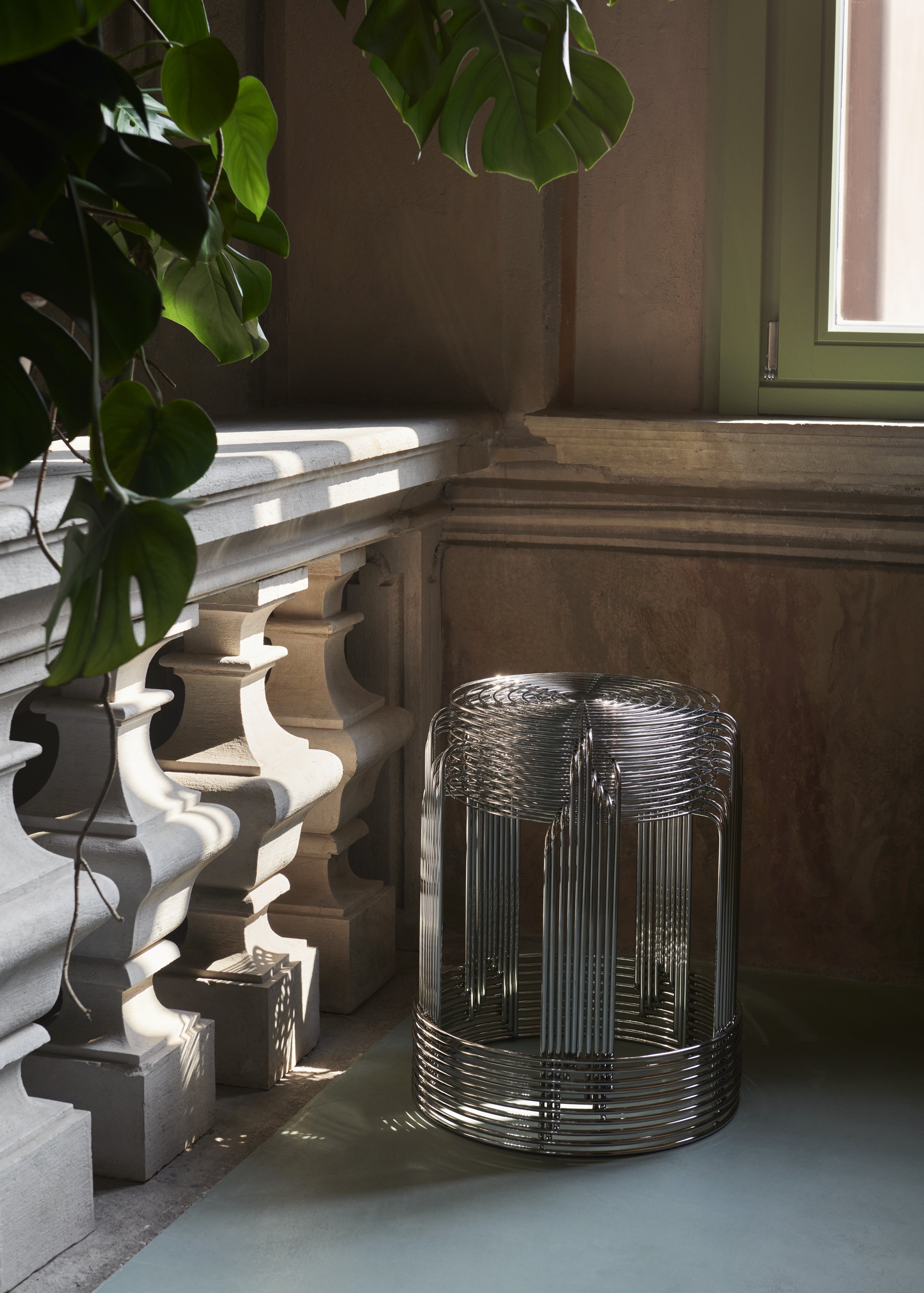 WIRE VP11 Stool polished steel