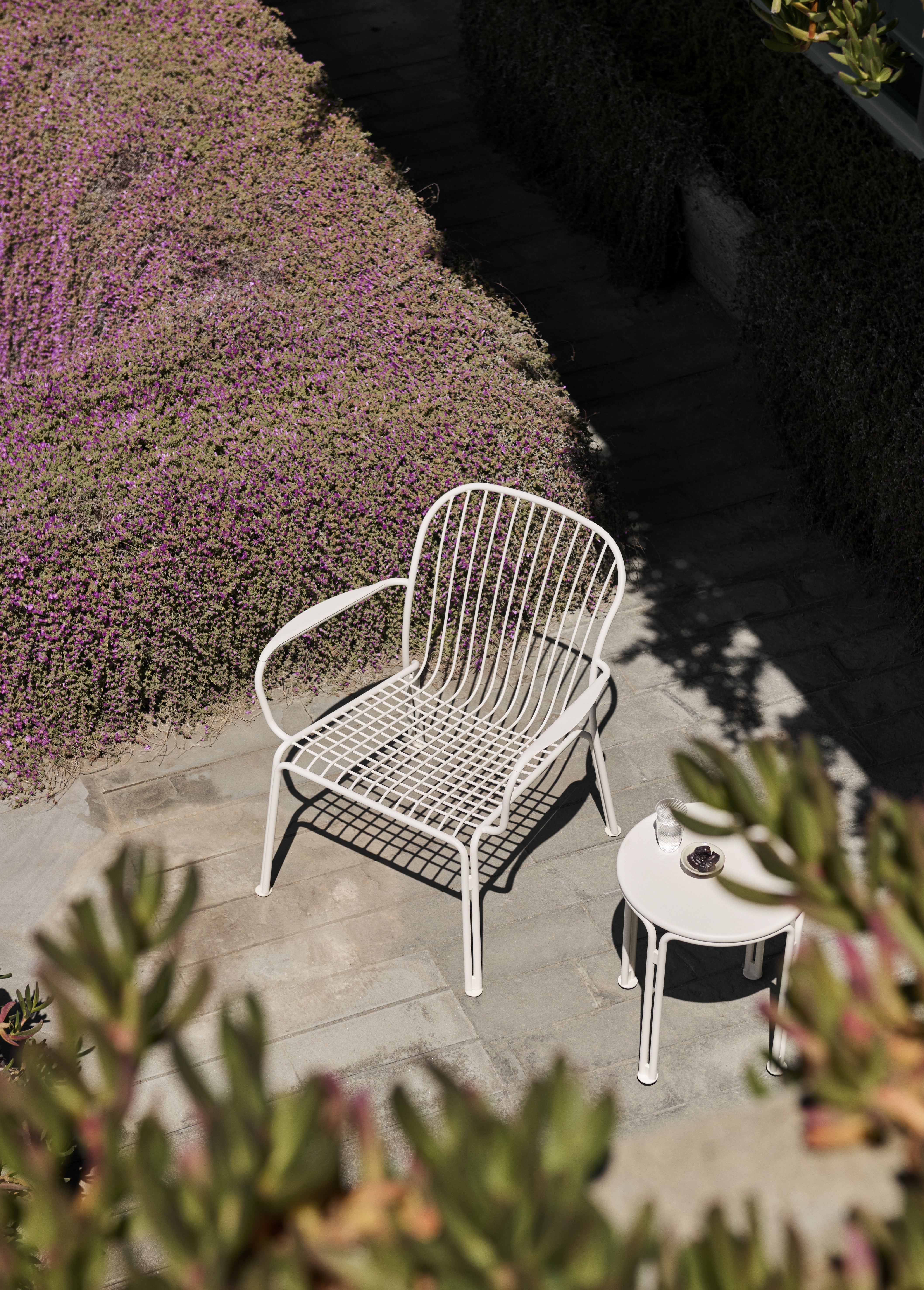 THORVALD SC102 Outdoor Side Table Ivory