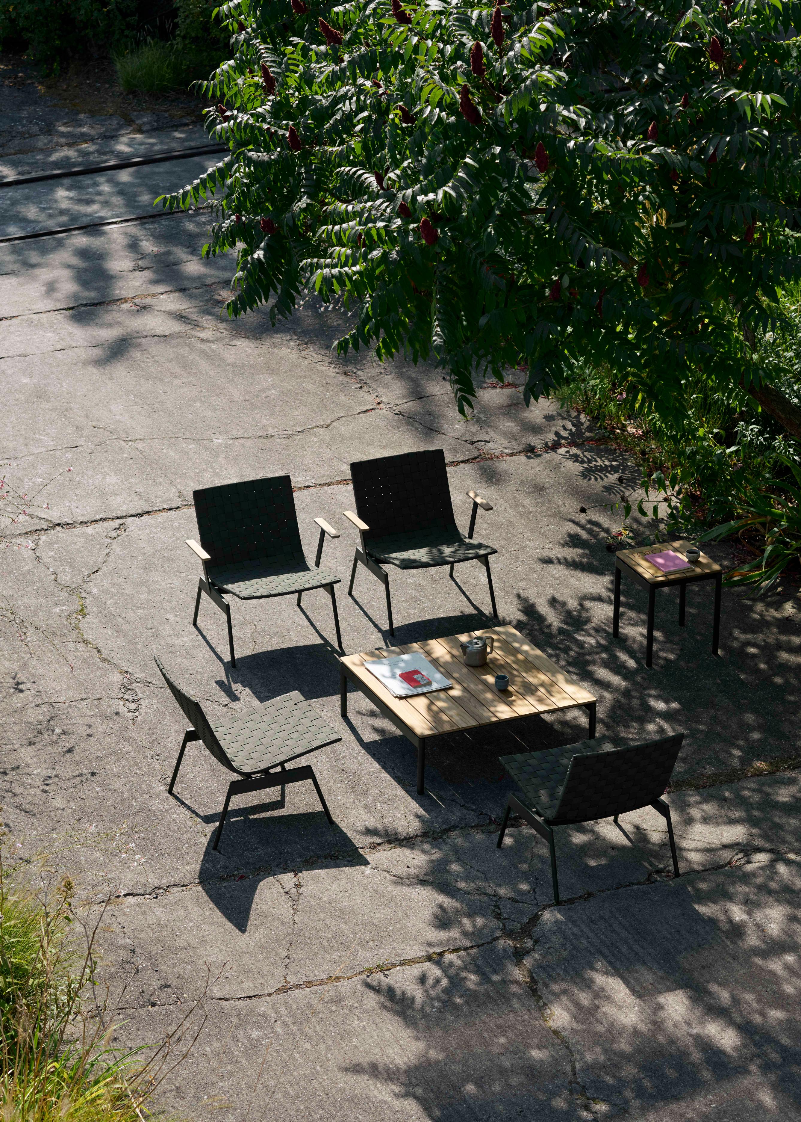 Outdoor stool VILLE AV47 teak wood with black base