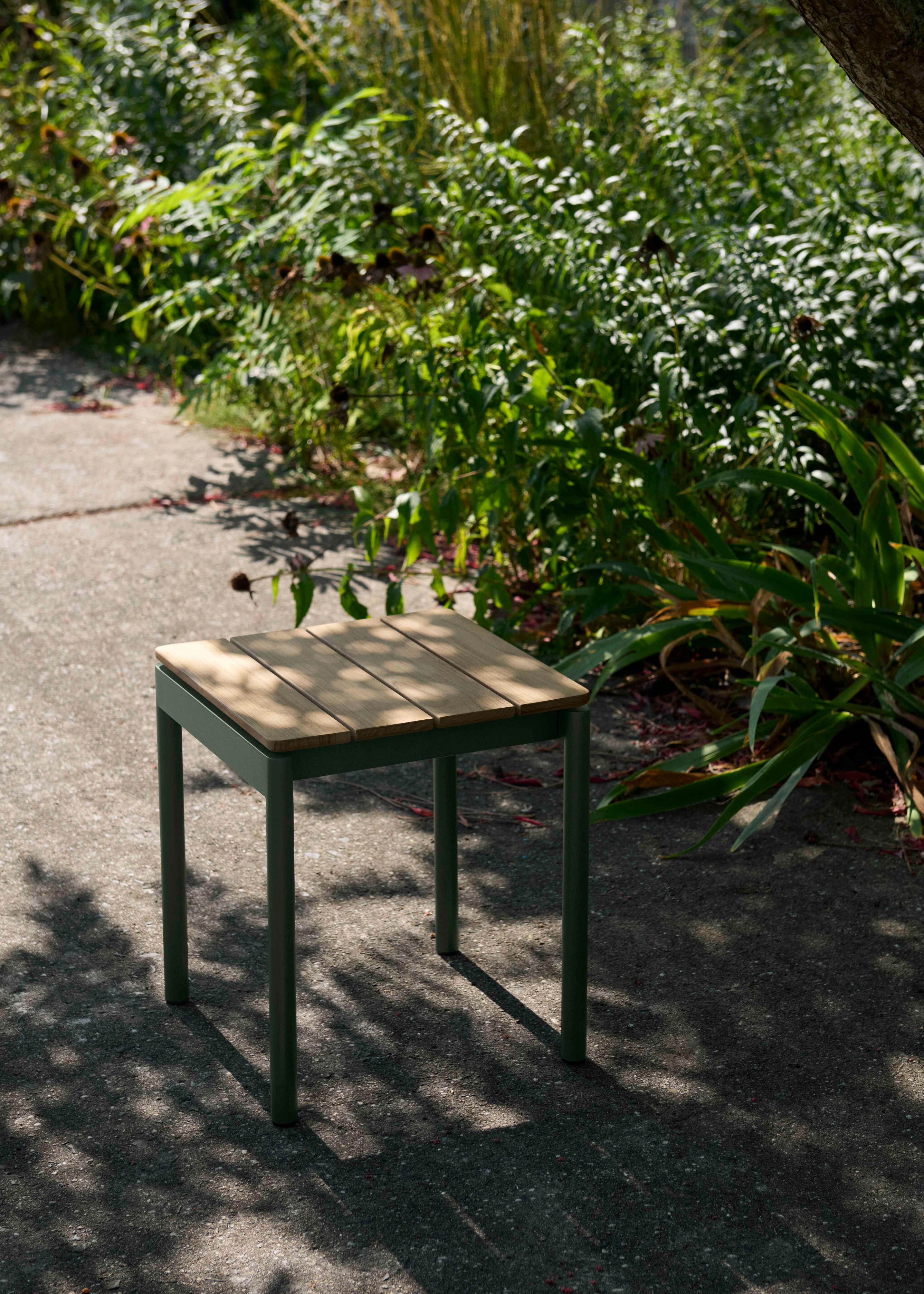 Outdoor stool VILLE AV47 teak wood with black base