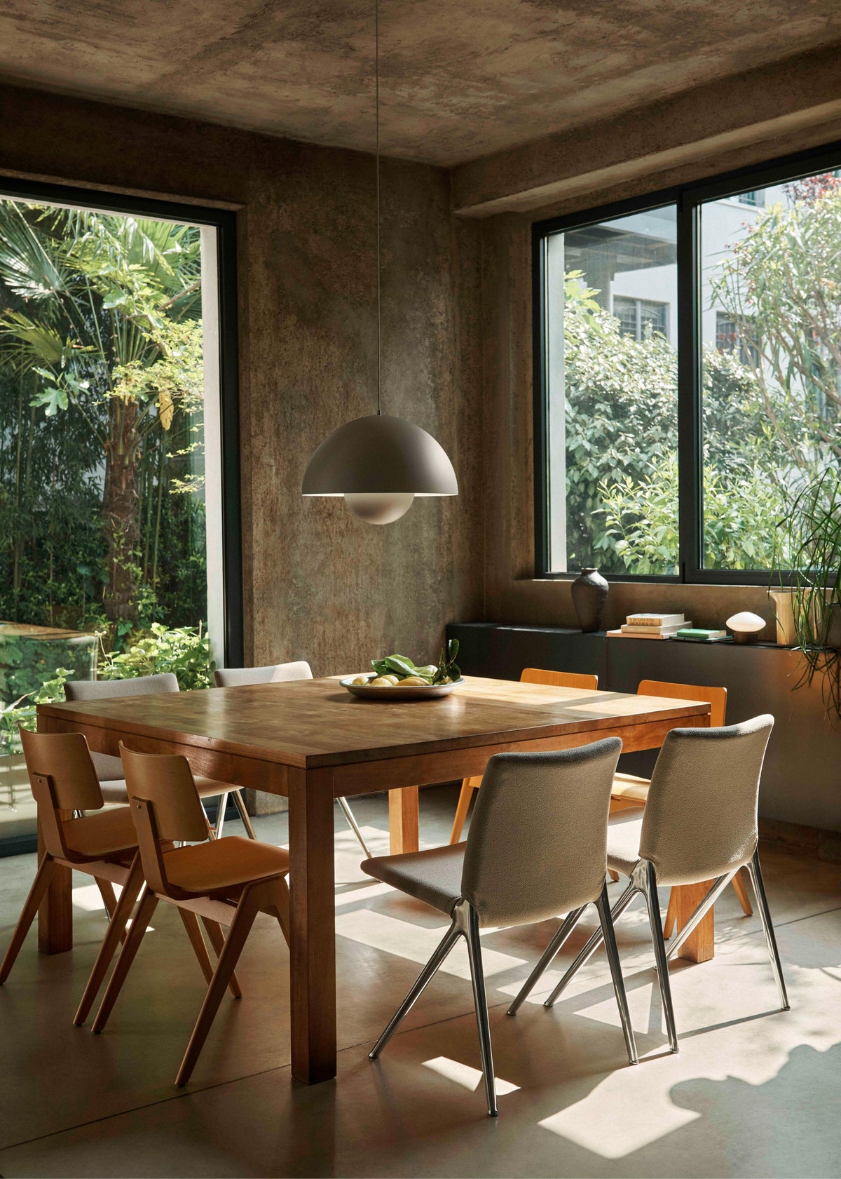 KAPE IF7 Upholstered Chair with Black Base