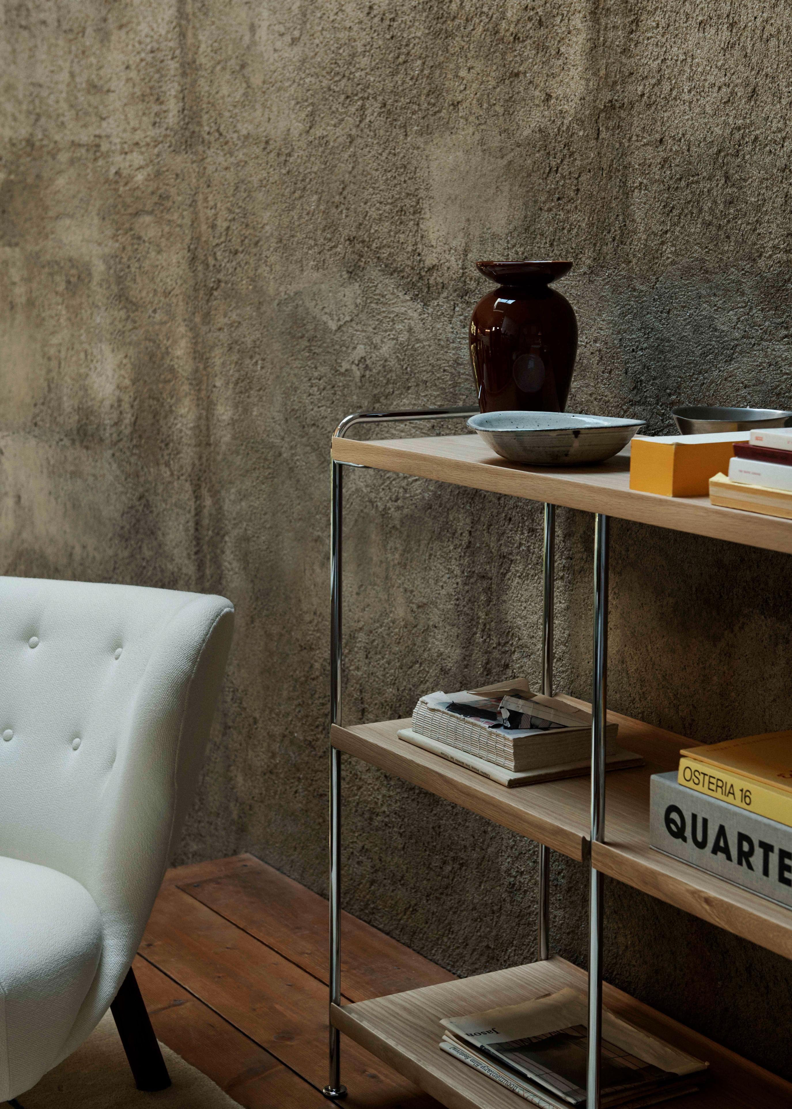 ALIMA NDS5 shelf in chrome with oak wood