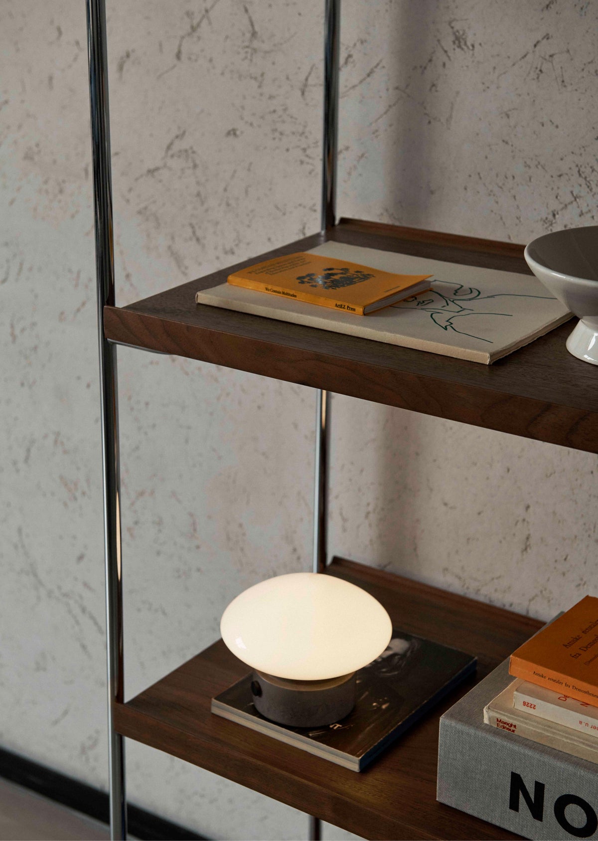 ALIMA NDS6 chrome shelf with oak wood