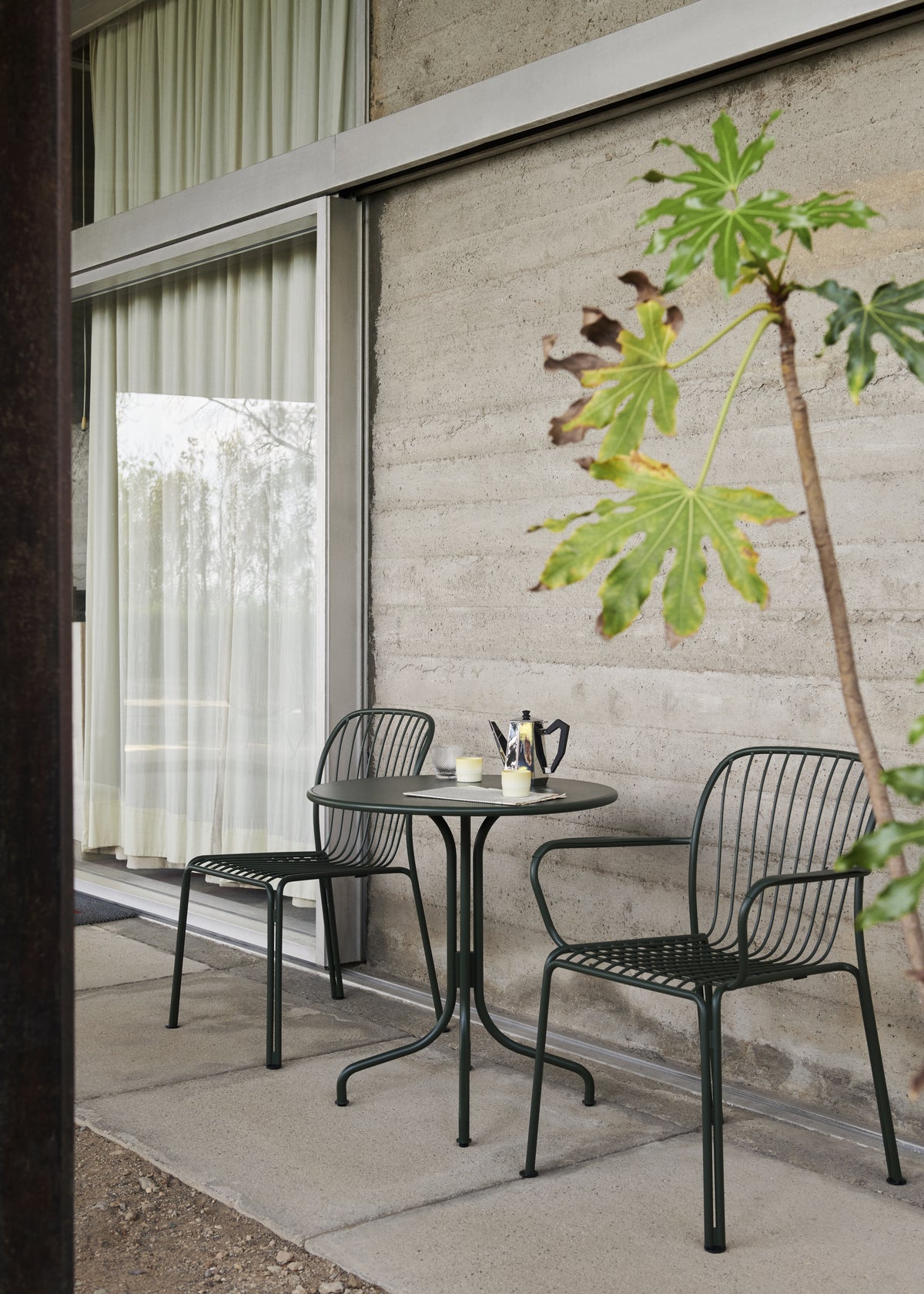 Round outdoor table THORVALD SC96 black