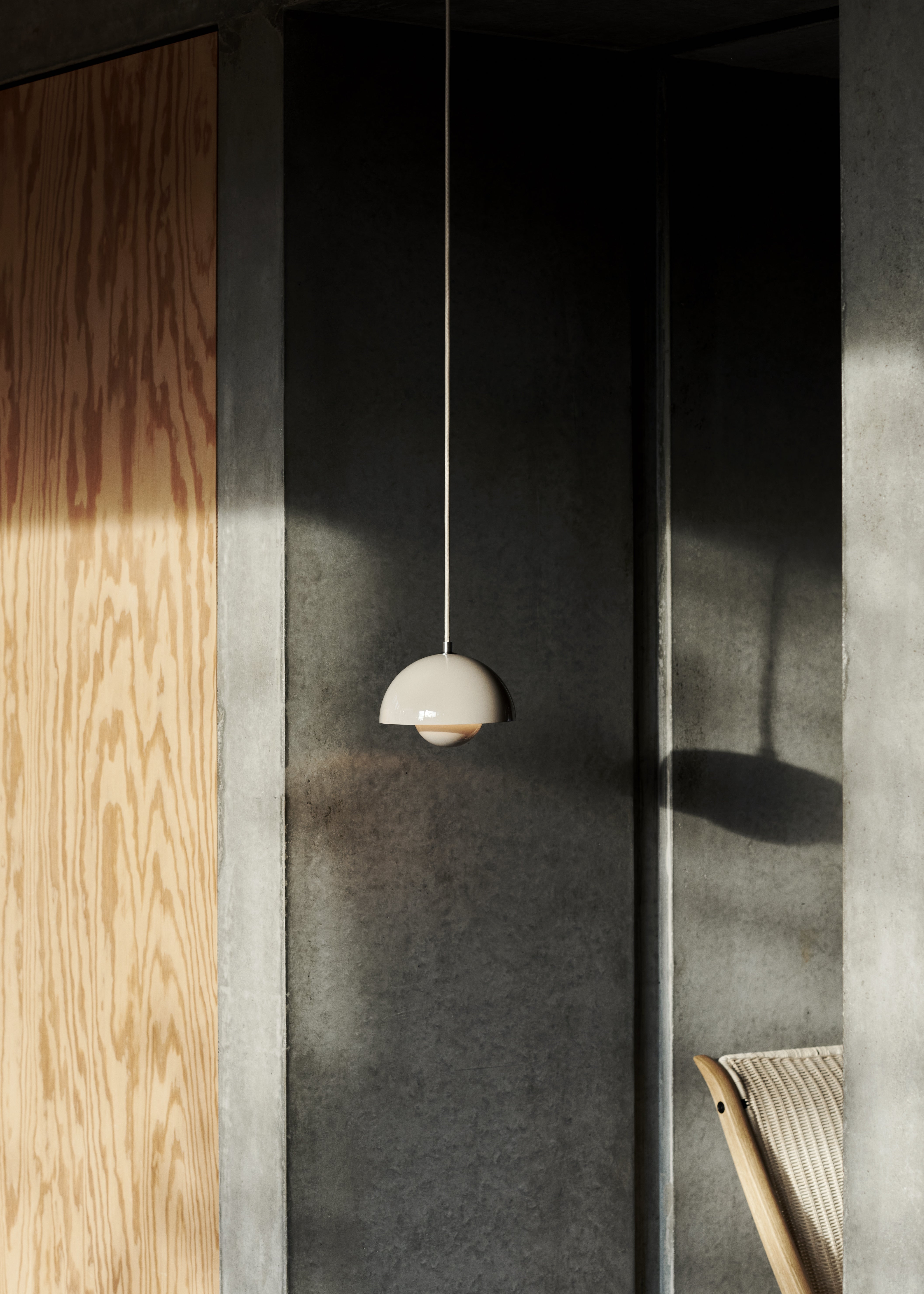 FLOWERPOT pendant lamp in gray-beige