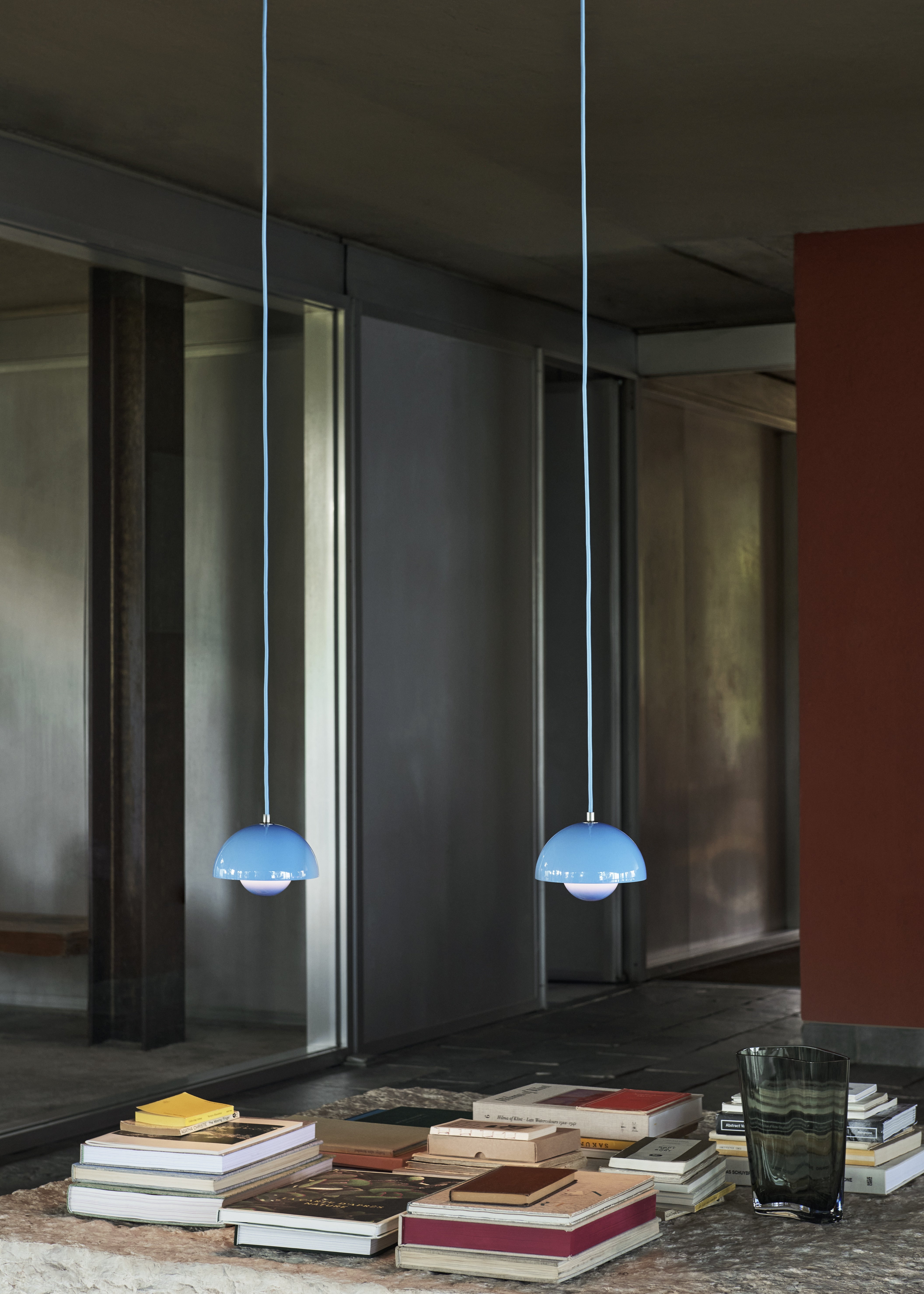 FLOWERPOT pendant lamp in blue