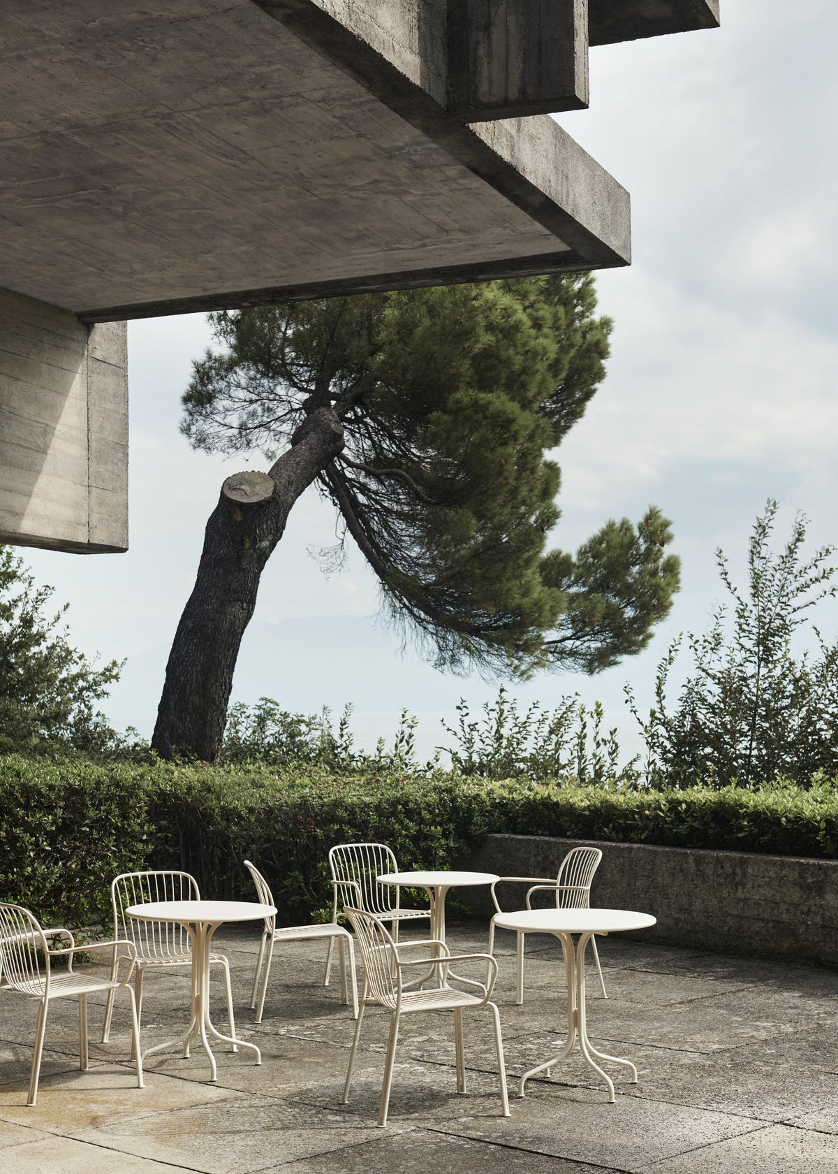 THORVALD SC94 Outdoor Chair Black