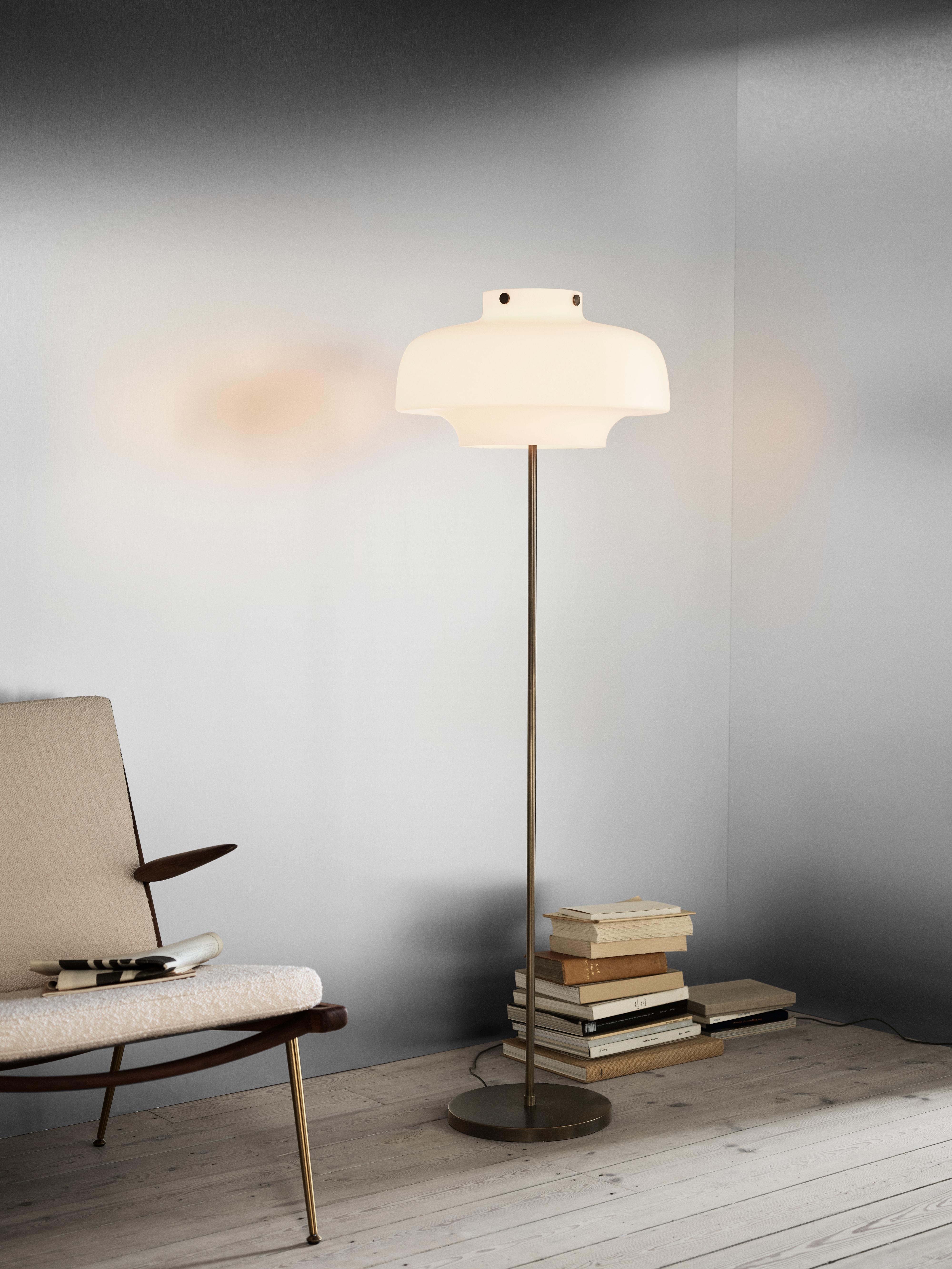 COPENHAGEN SC14 floor lamp with an opal shade and a bronzed brass base