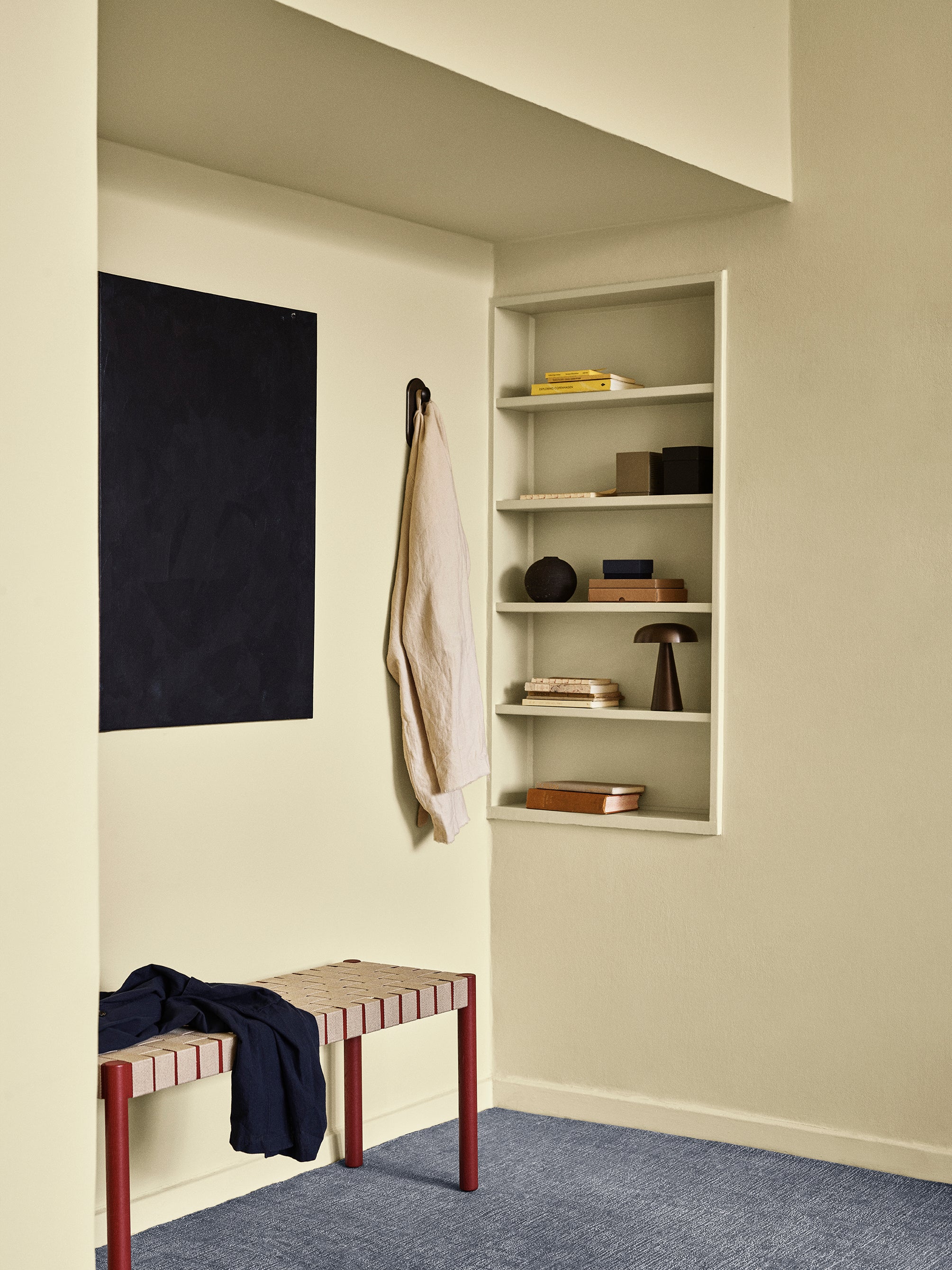 BETTY Bench with Beige Woven Seat and Black Lacquered Ash