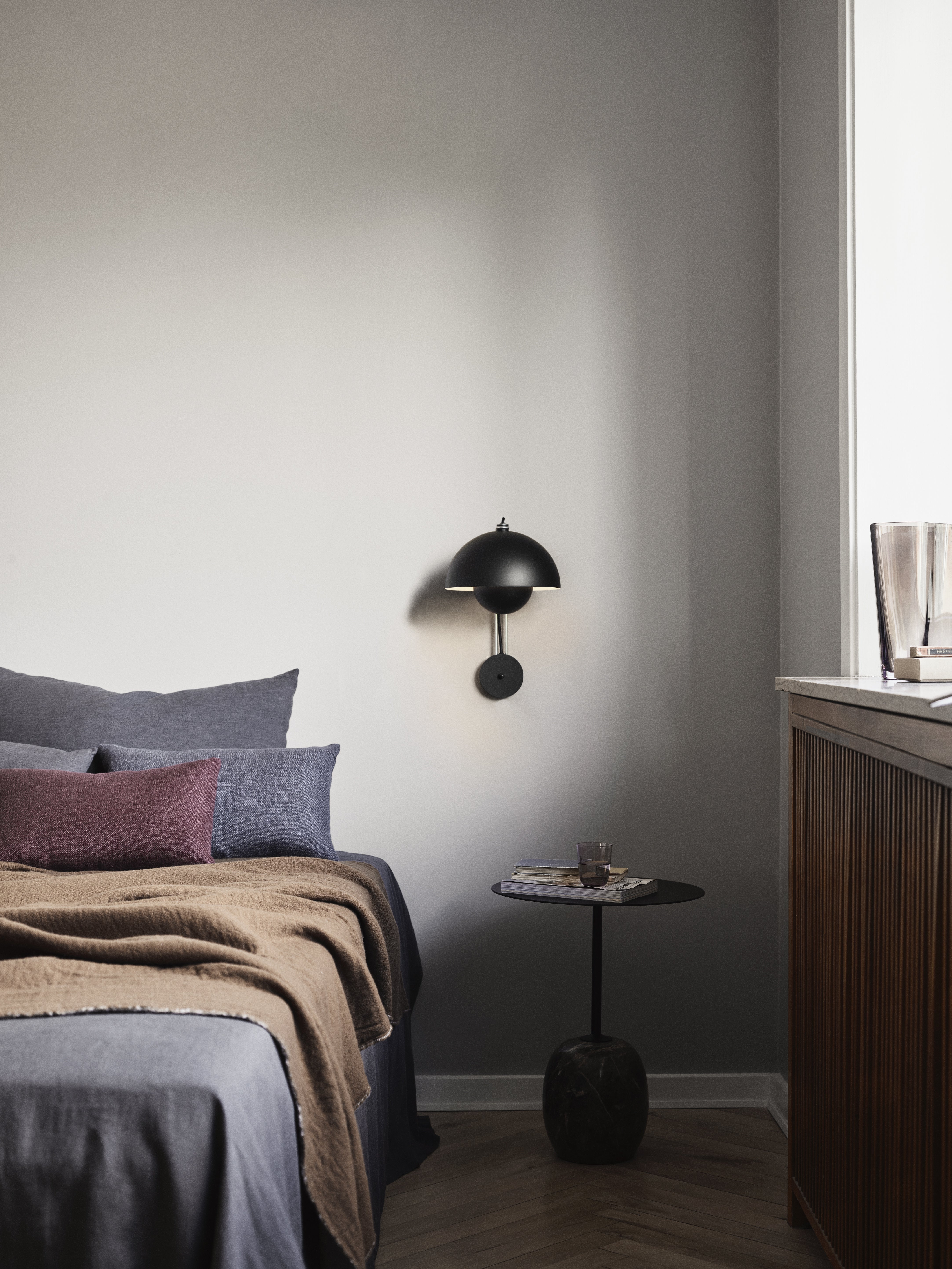 FLOWERPOT VP8 Wall Lamp in Matte Black