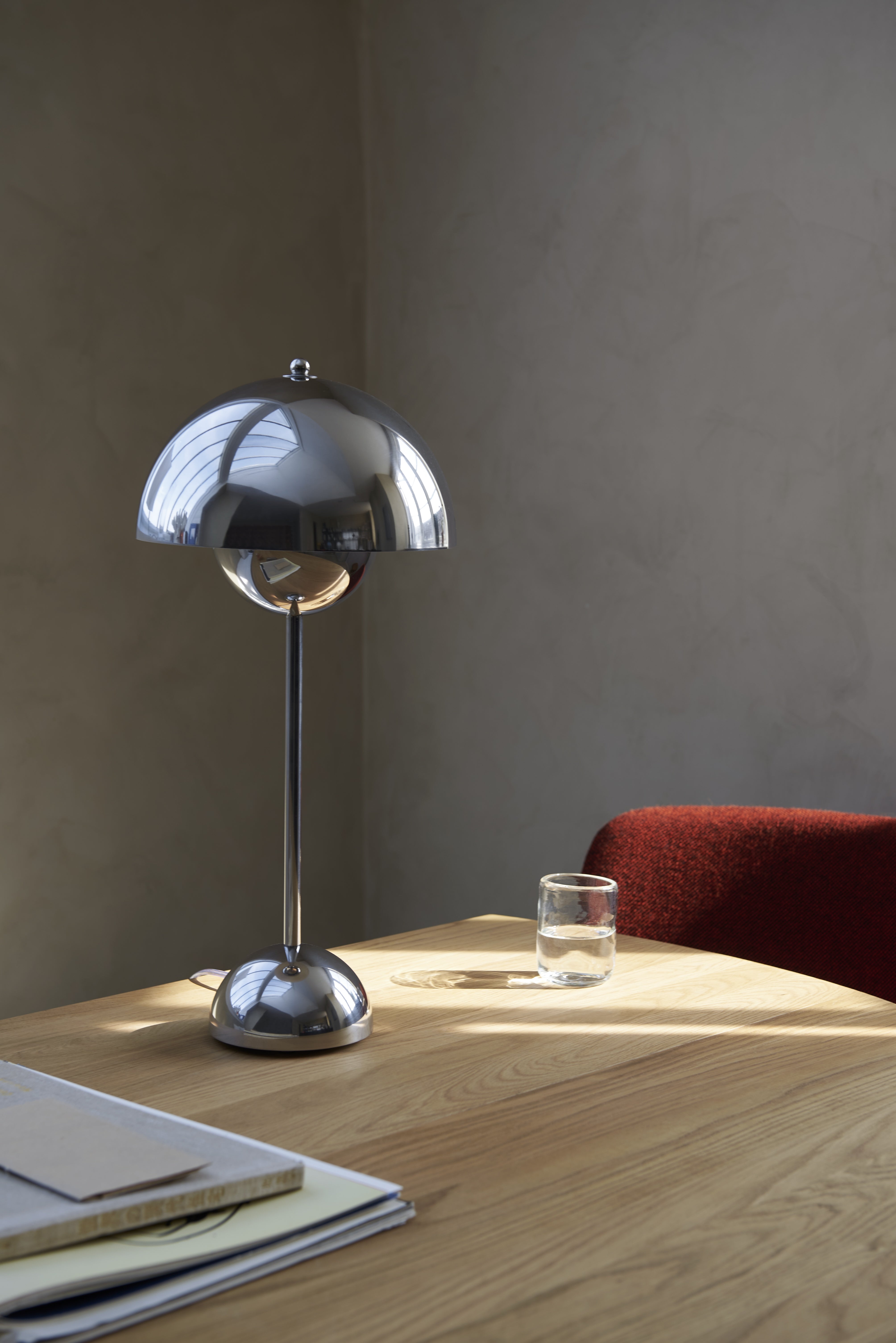 FLOWERPOT VP3 Table Lamp in Chrome