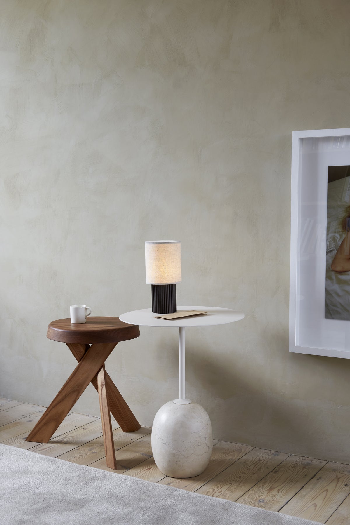 Portable lamp MANHATTAN with a fabric shade and brown base