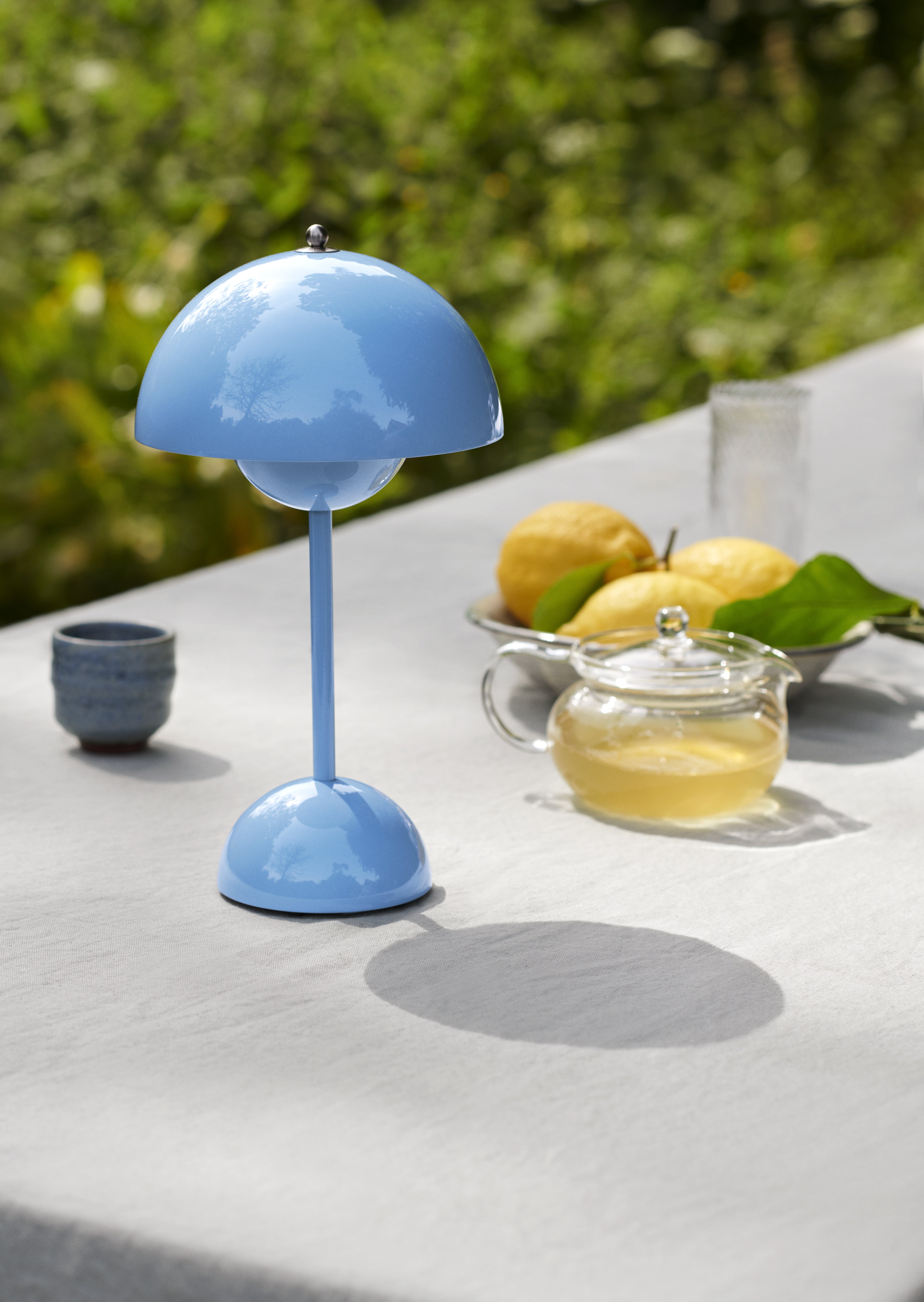 FLOWERPOT VP9 Portable Lamp in Blue