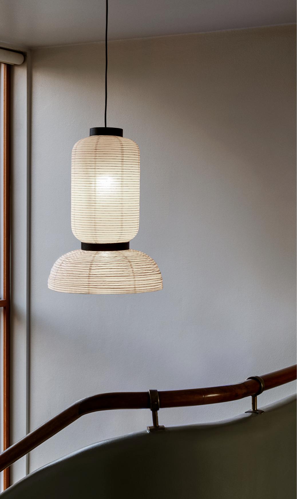 FORMAKAMI JH3 pendant lamp with a white paper shade and black oak finish.