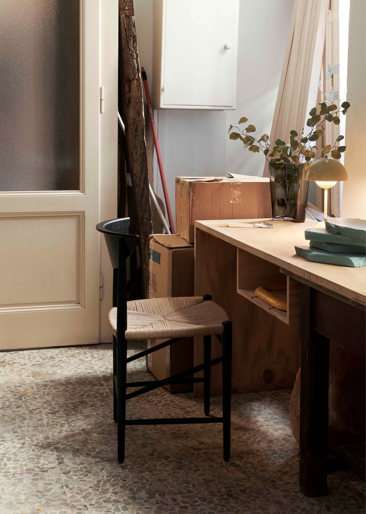 DRAWN HM3 chair in black lacquered oak with a woven seat