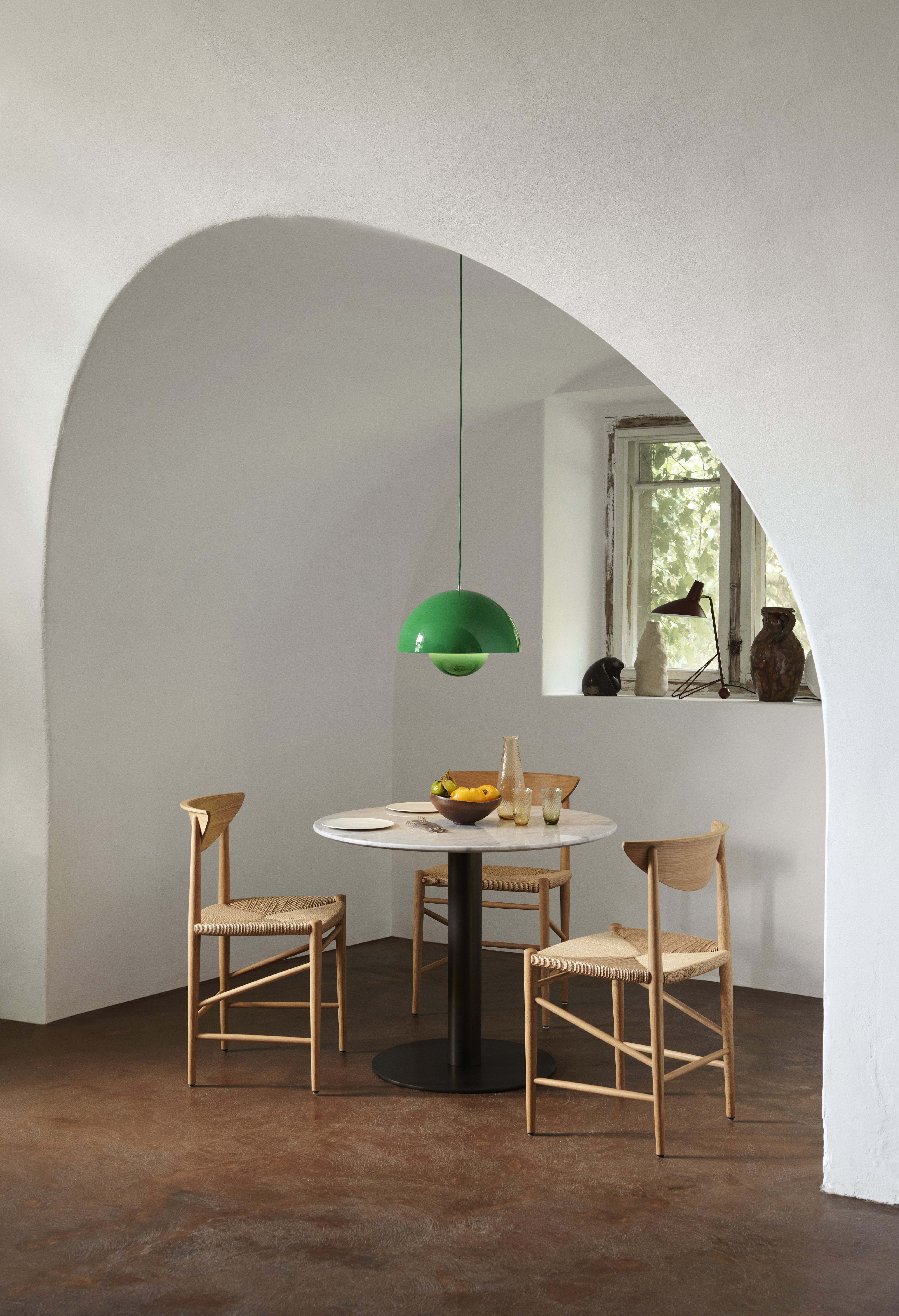 FLOWERPOT pendant lamp in vibrant green