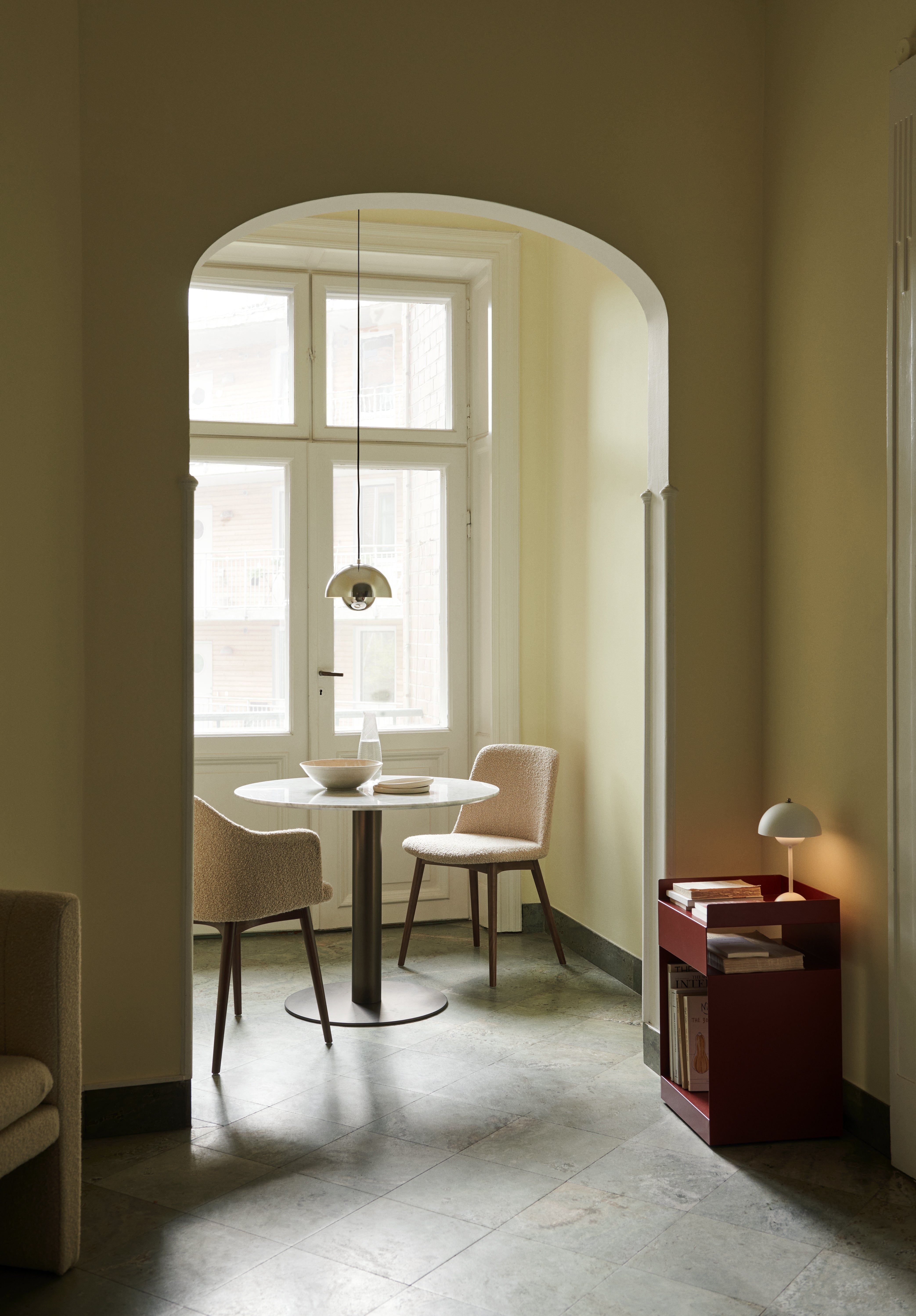 FLOWERPOT pendant lamp in matte white