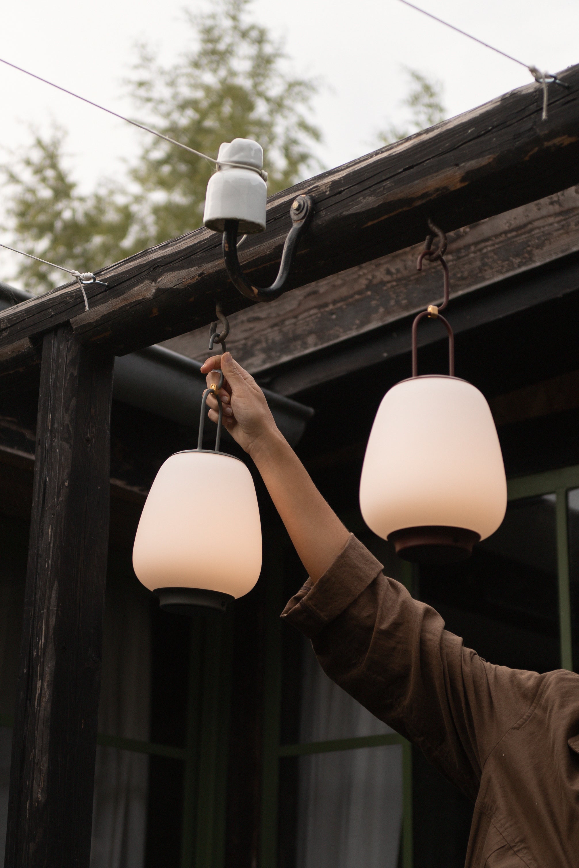 Portable outdoor lamp LUCCA SC51 white with black finish