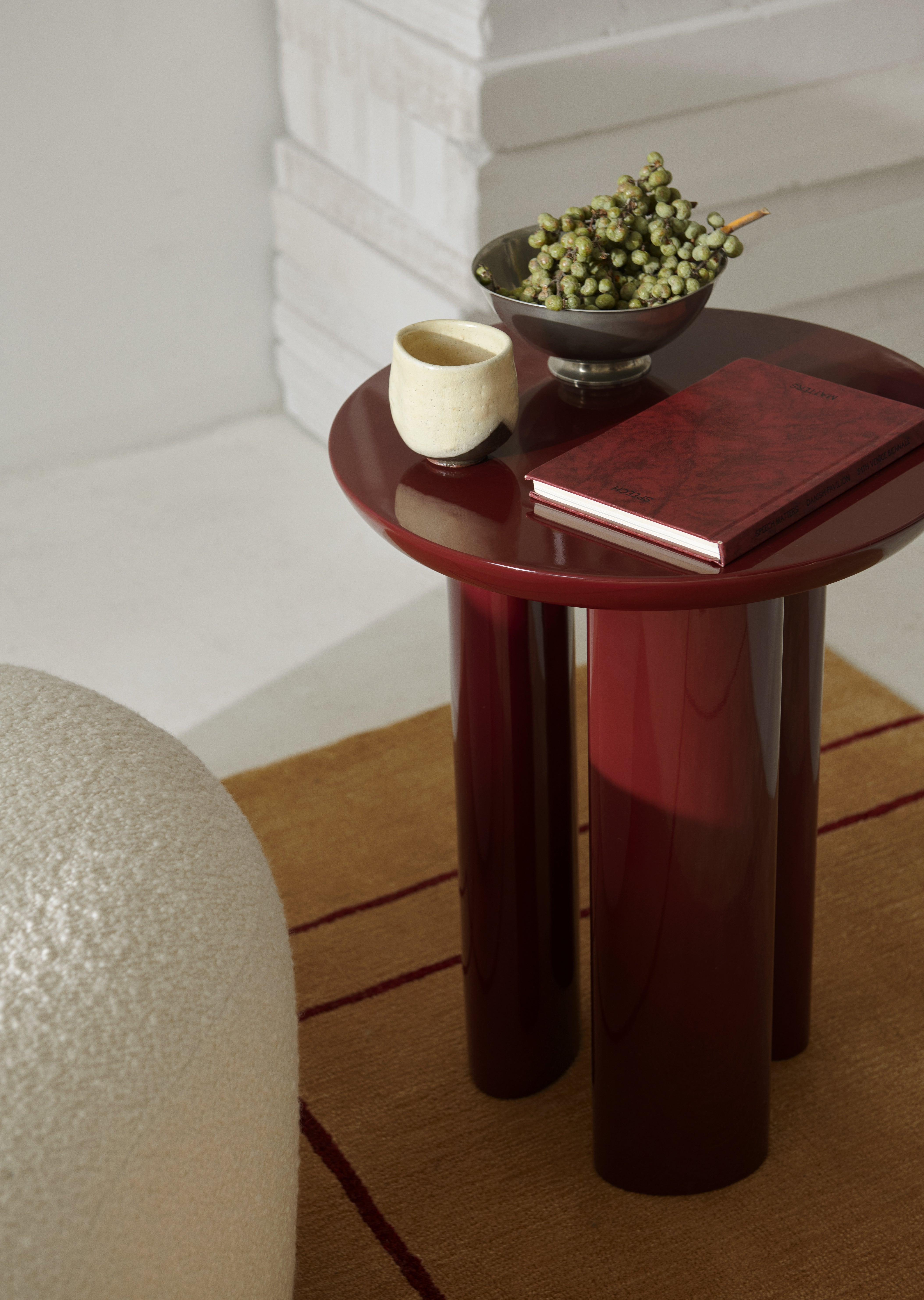 TUNG JA3 Side Table in Burgundy
