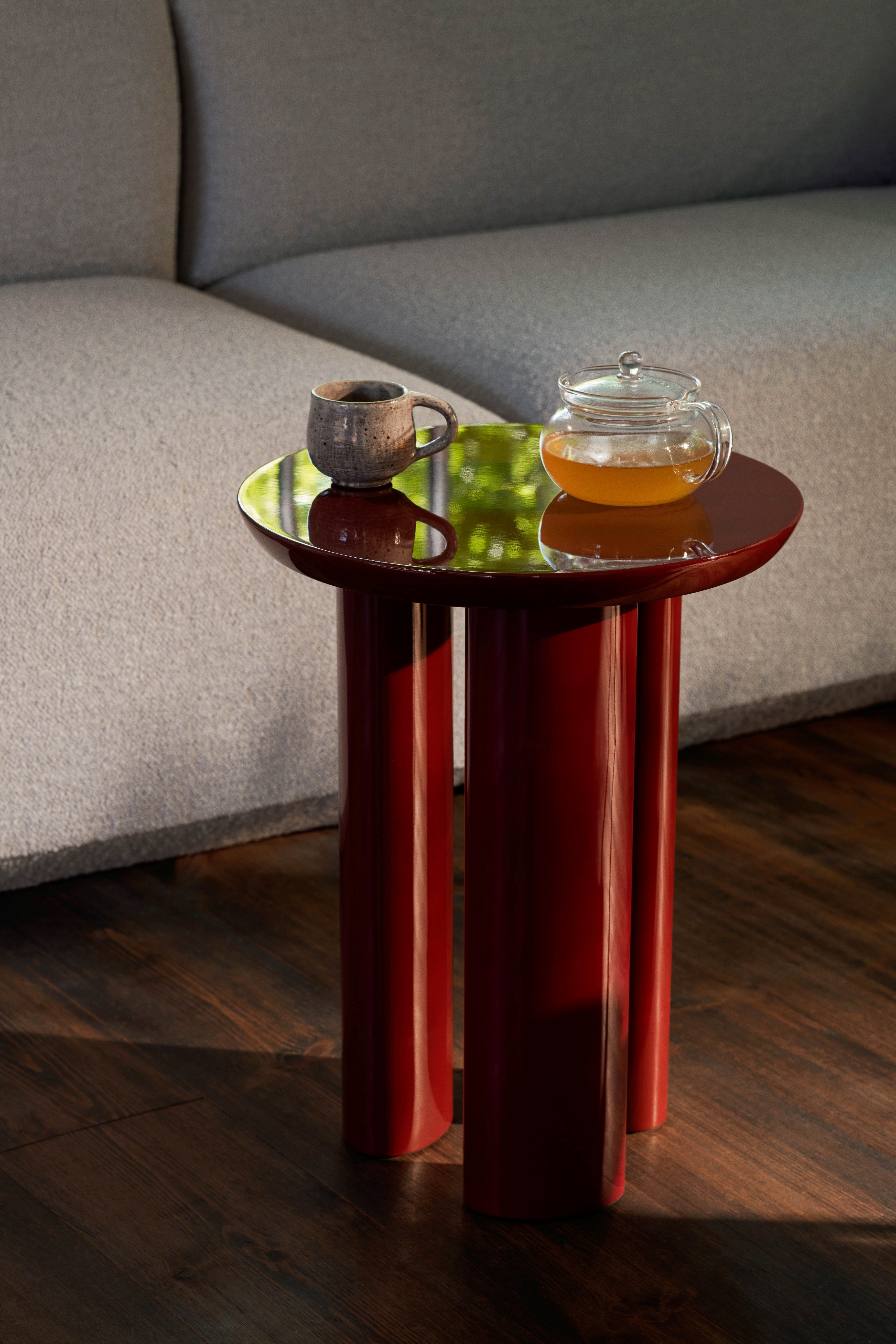 TUNG JA3 Side Table in Burgundy