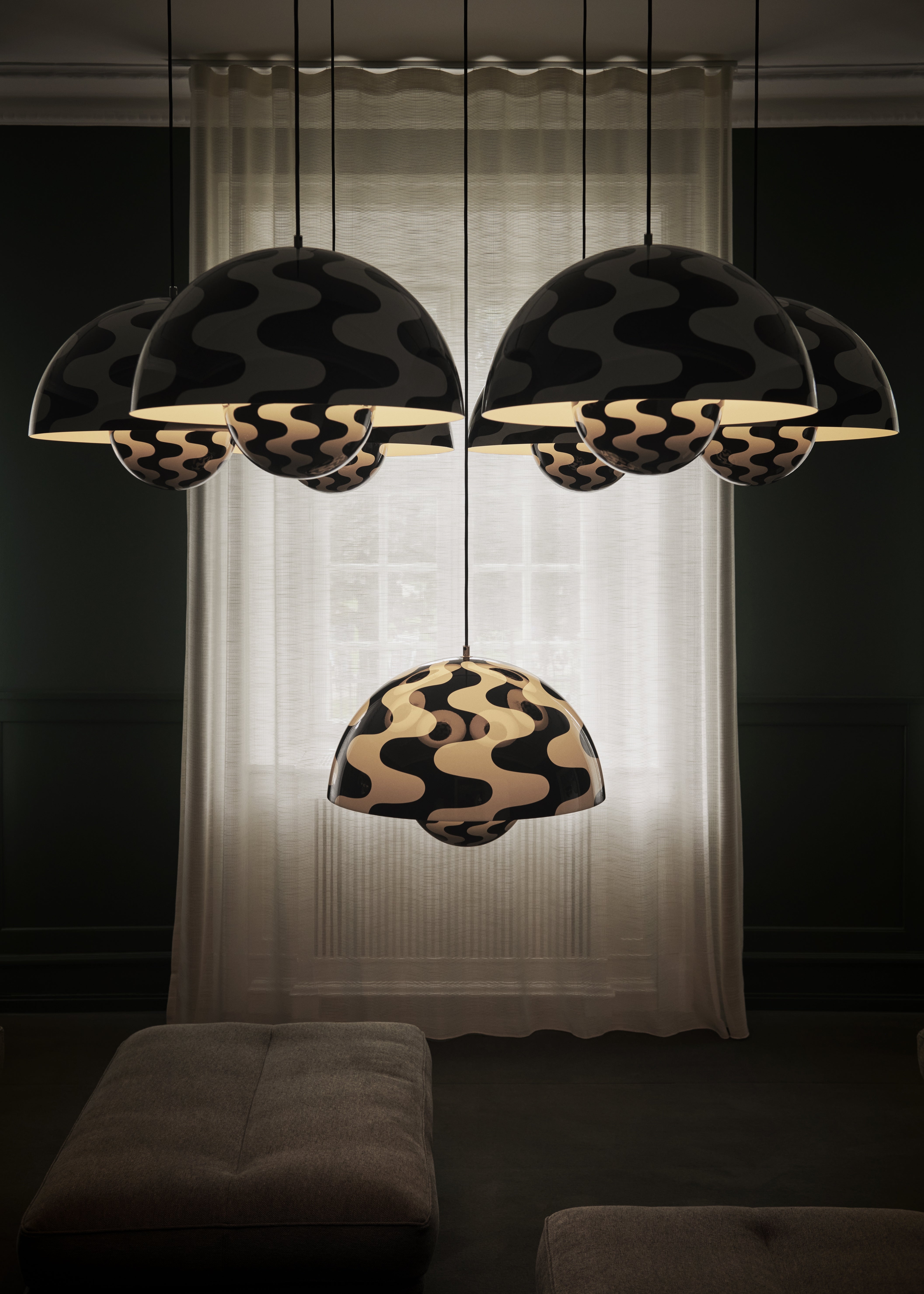 FLOWERPOT VP2 pendant lamp in a black and white pattern.