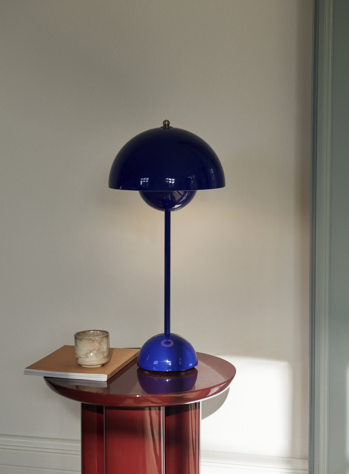 FLOWERPOT VP3 Table Lamp Cobalt Blue