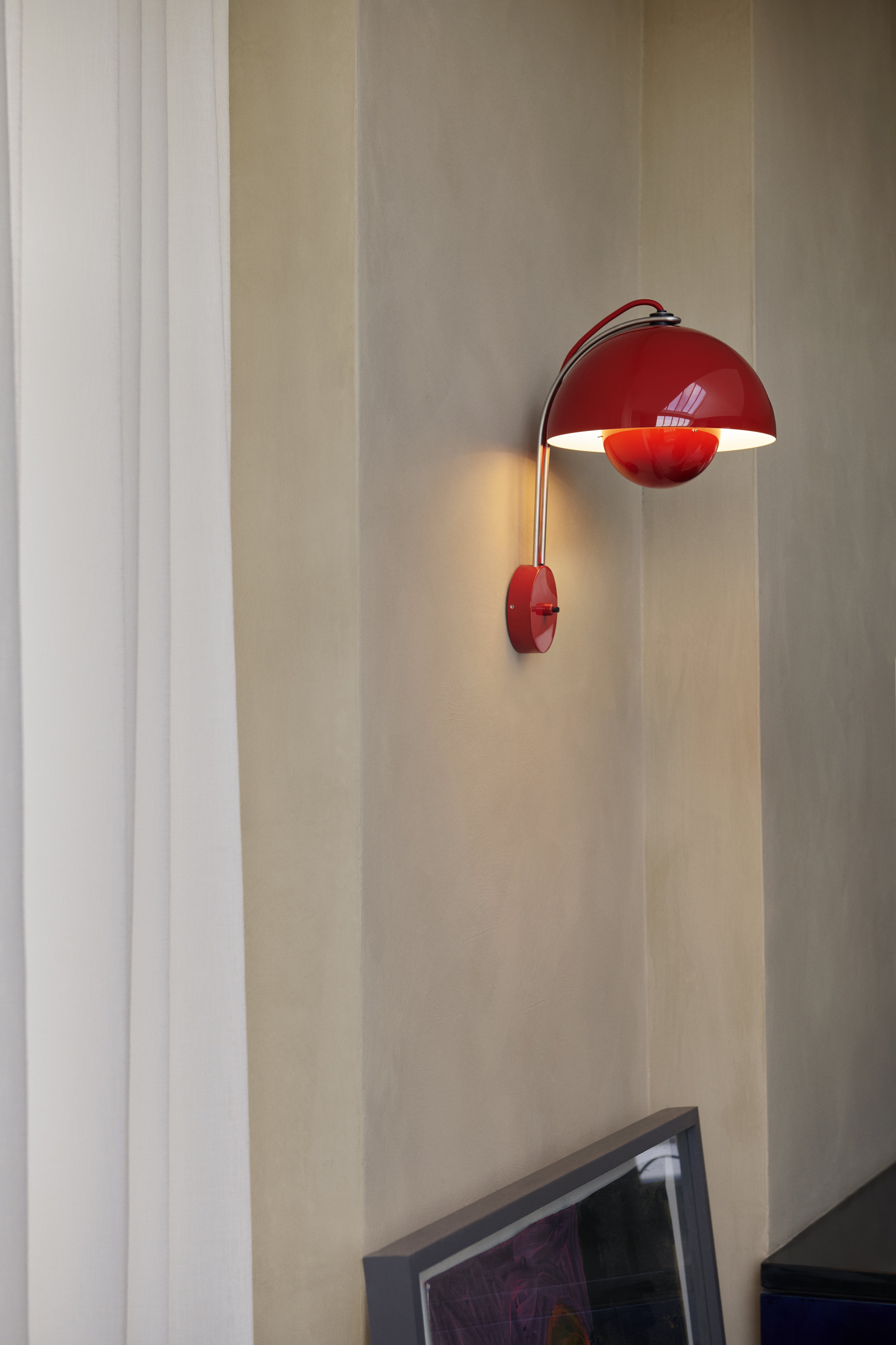 FLOWERPOT VP8 Wall Lamp in Matte Black