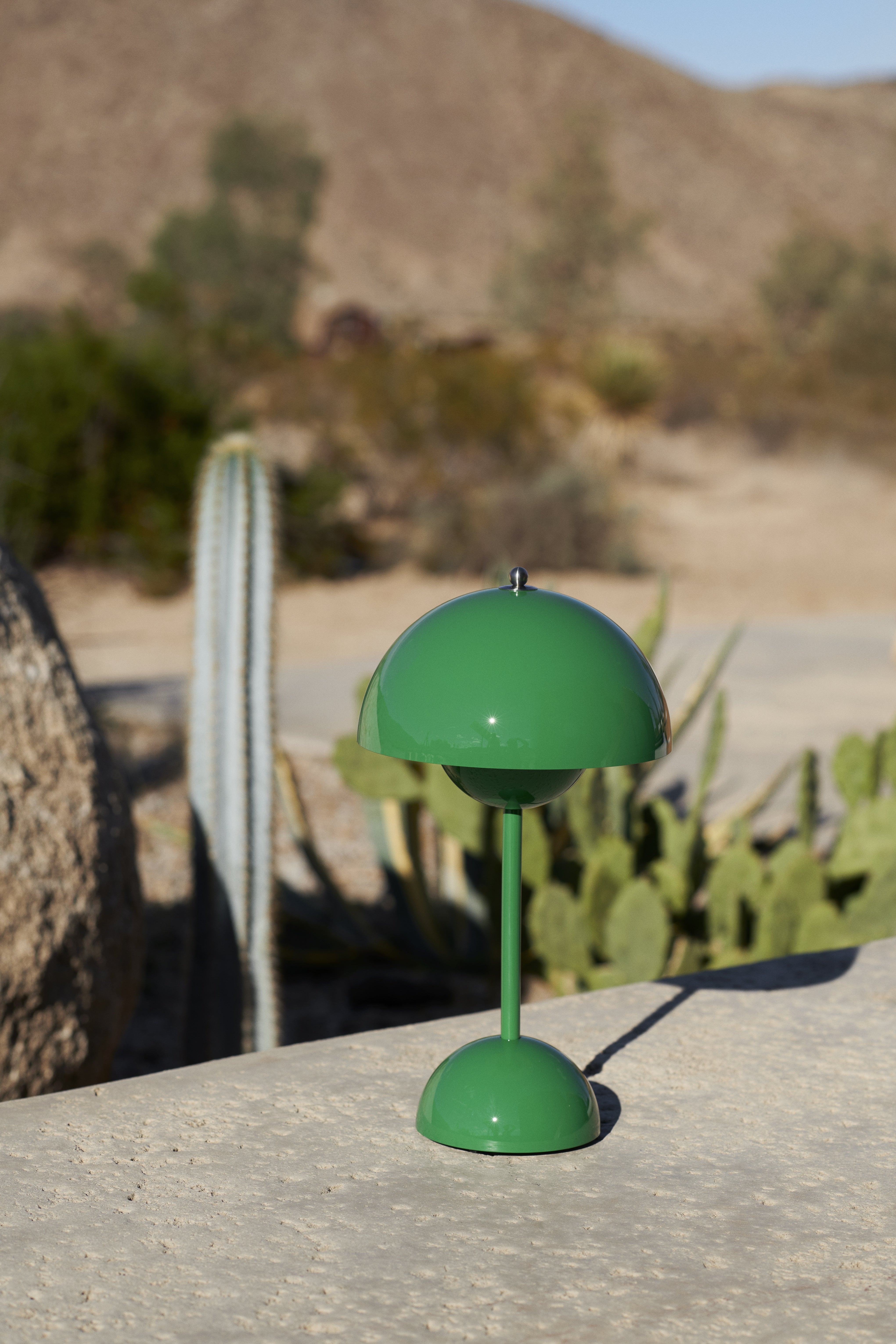 FLOWERPOT VP9 Portable Lamp in Vibrant Green