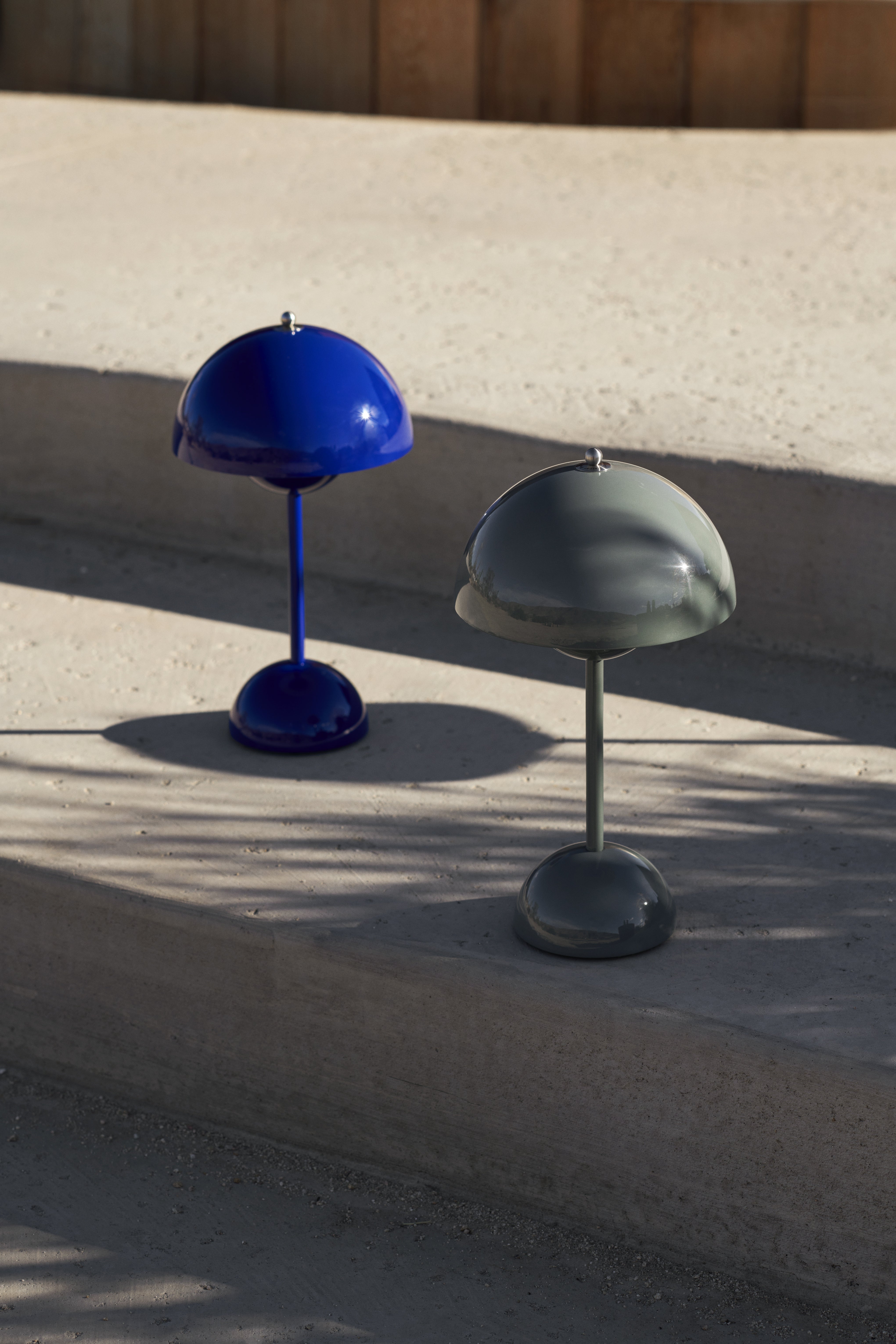 FLOWERPOT VP9 Portable Lamp in Gray-Blue