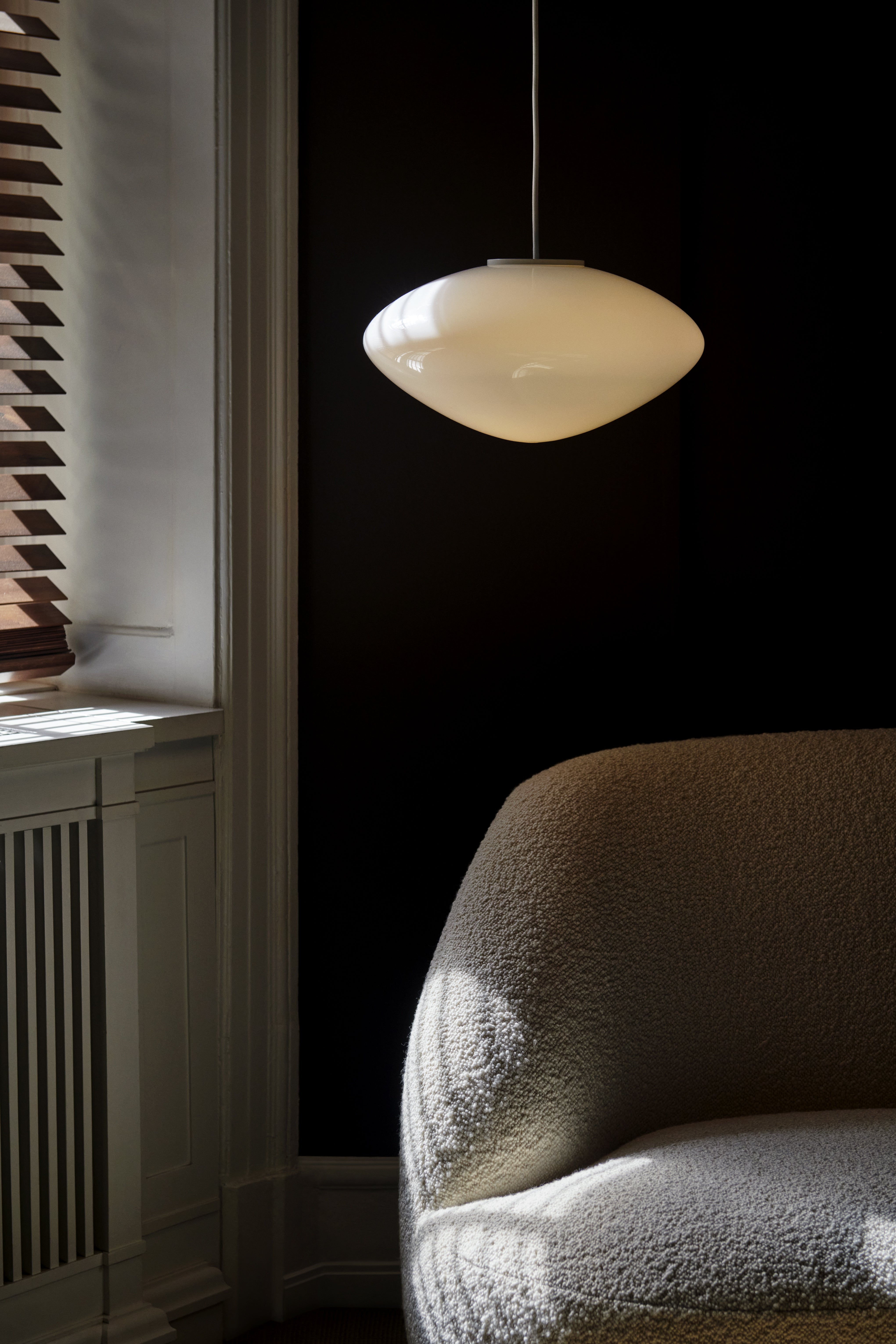 Pendant lamp MIST with opal shade