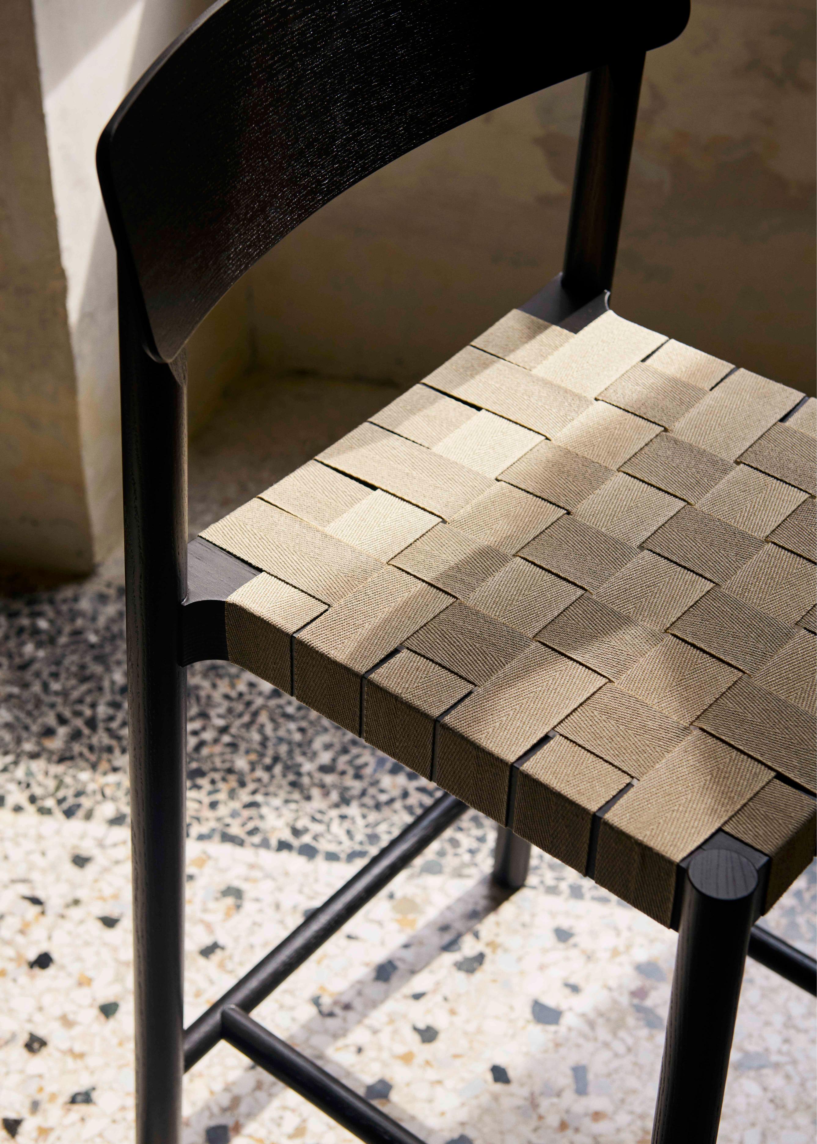 BETTY Stool with beige woven seat and smoked oiled oak