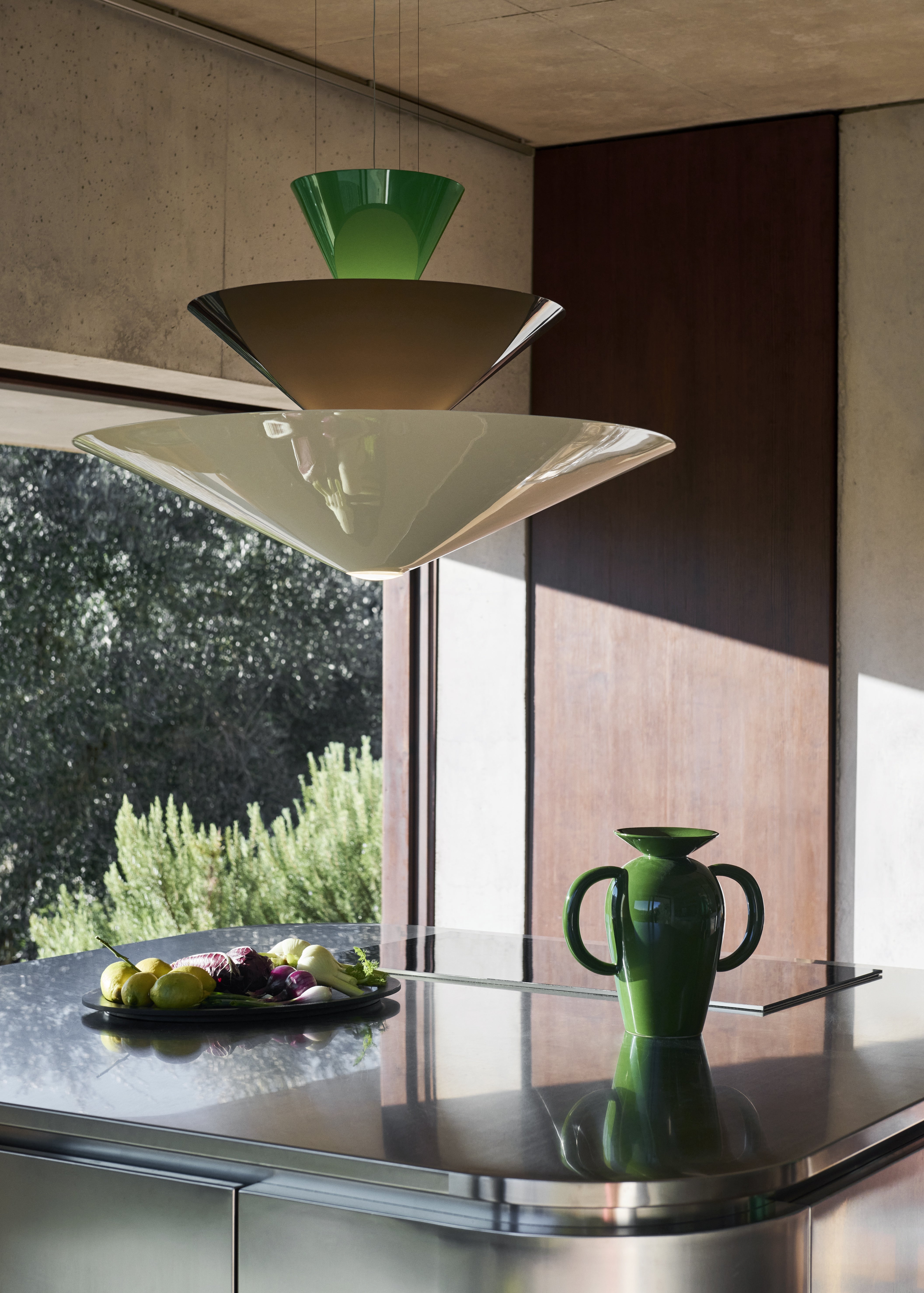 MOMENTO JH41 Vase in Emerald Green
