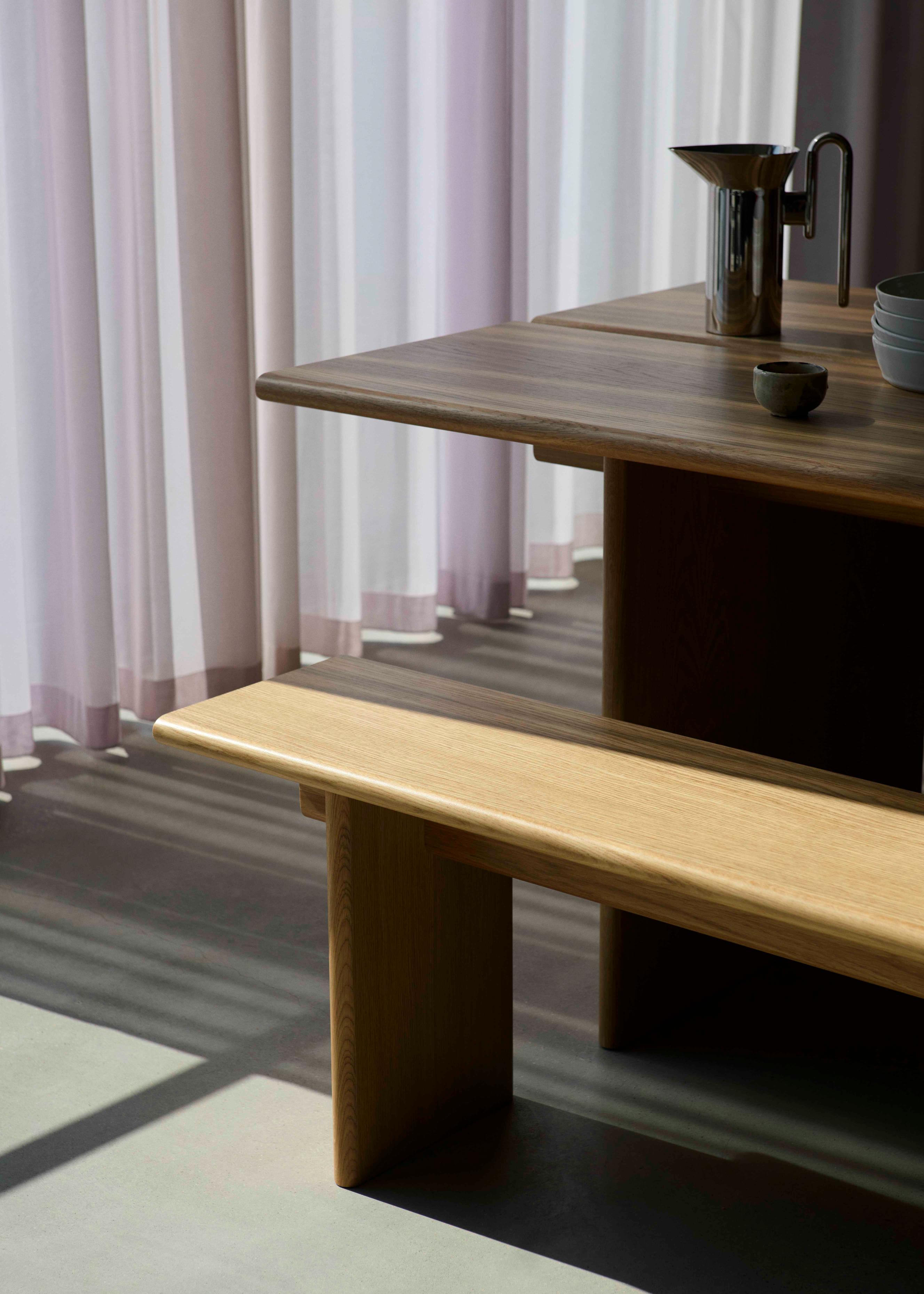 ITA Table dark oak wood